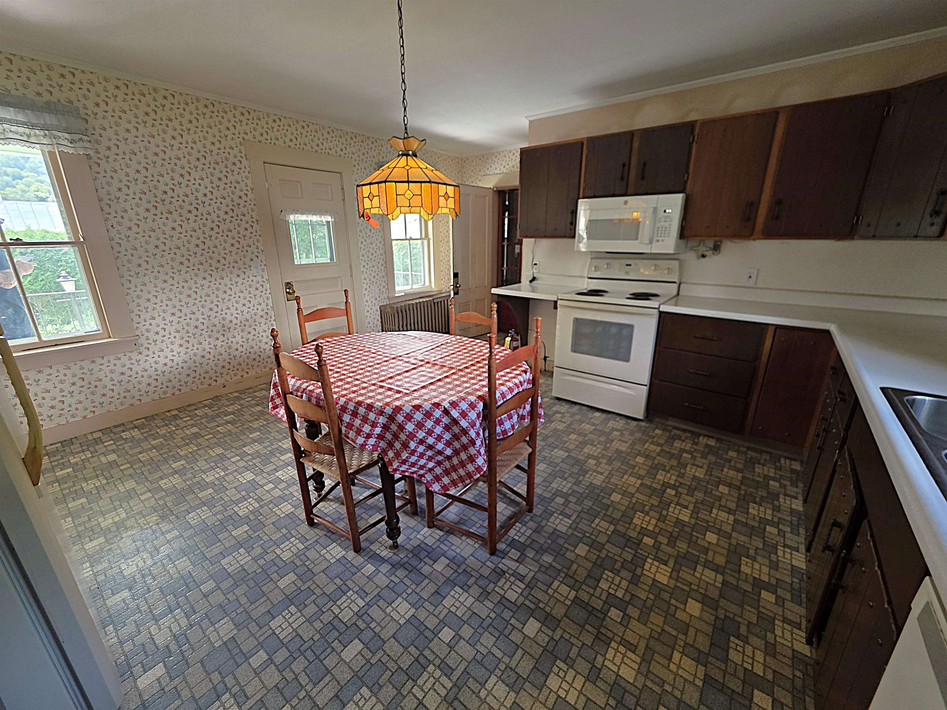 15 Maple Avenue Property Photo 6