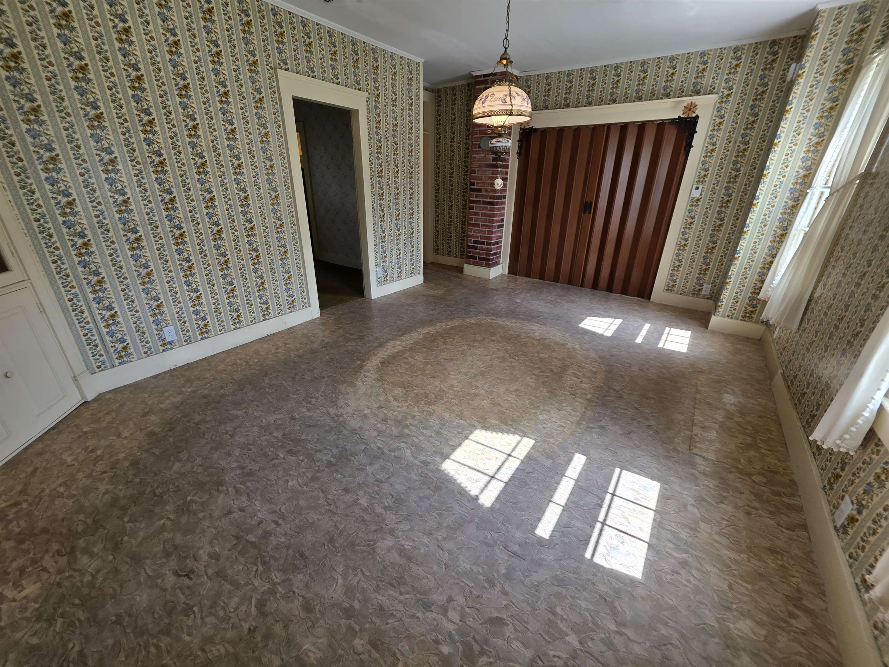15 Maple Avenue Property Photo 14