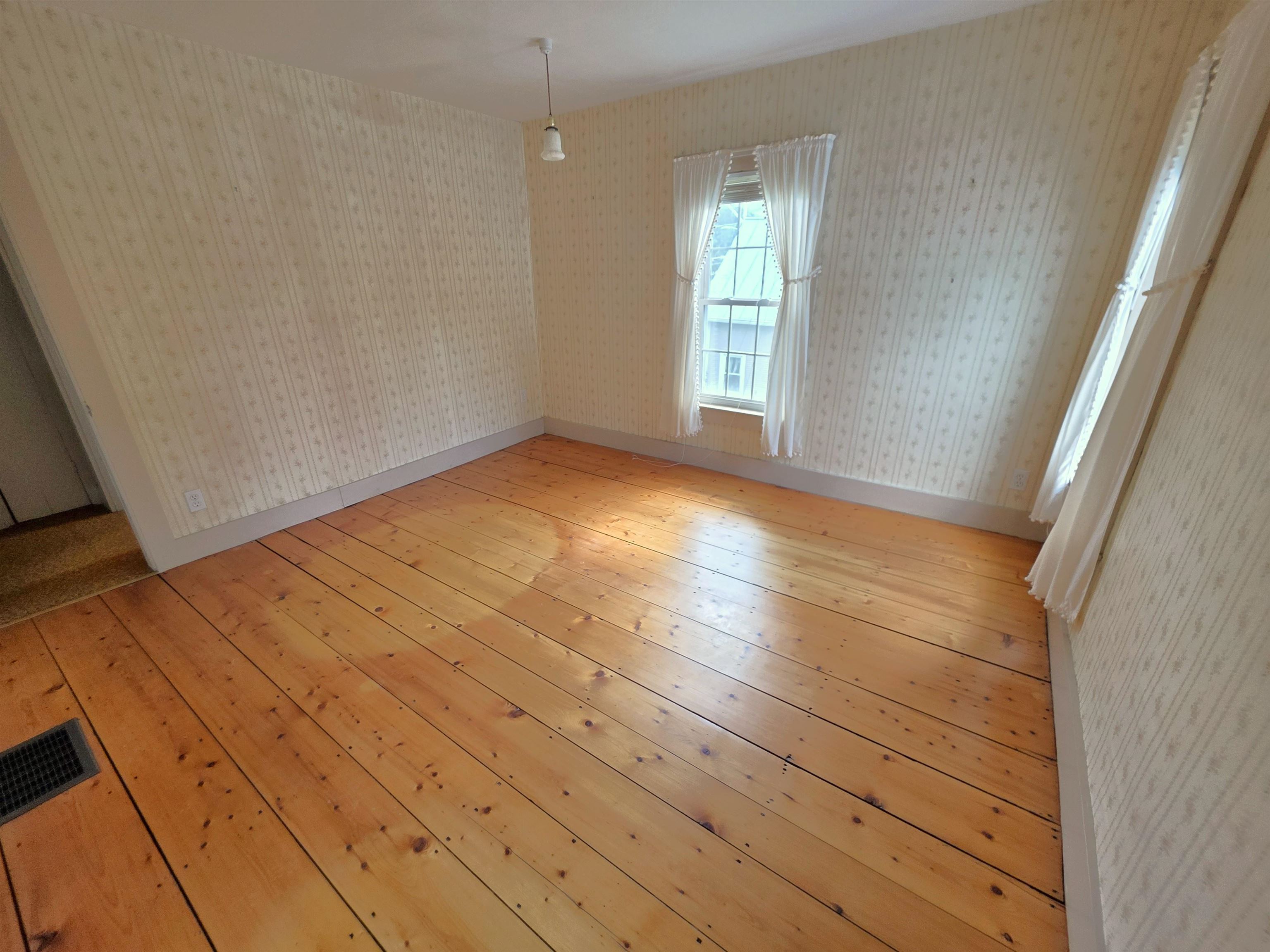 15 Maple Avenue Property Photo 22