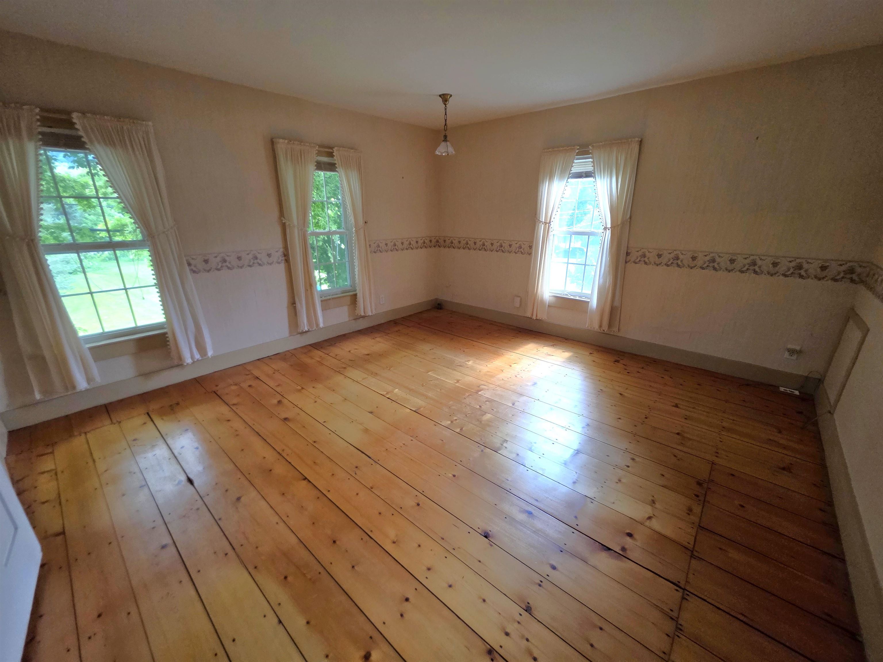 15 Maple Avenue Property Photo 24