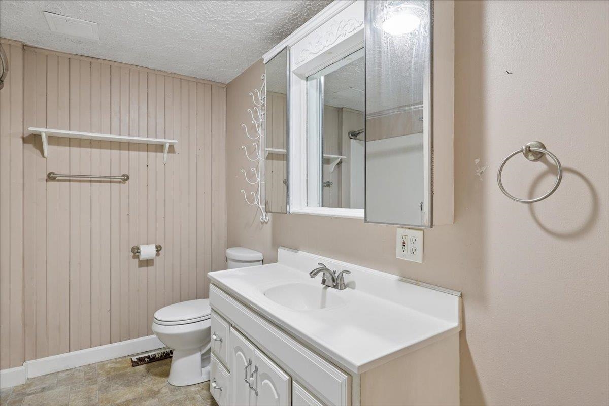 549 Lake Avenue Property Photo 20