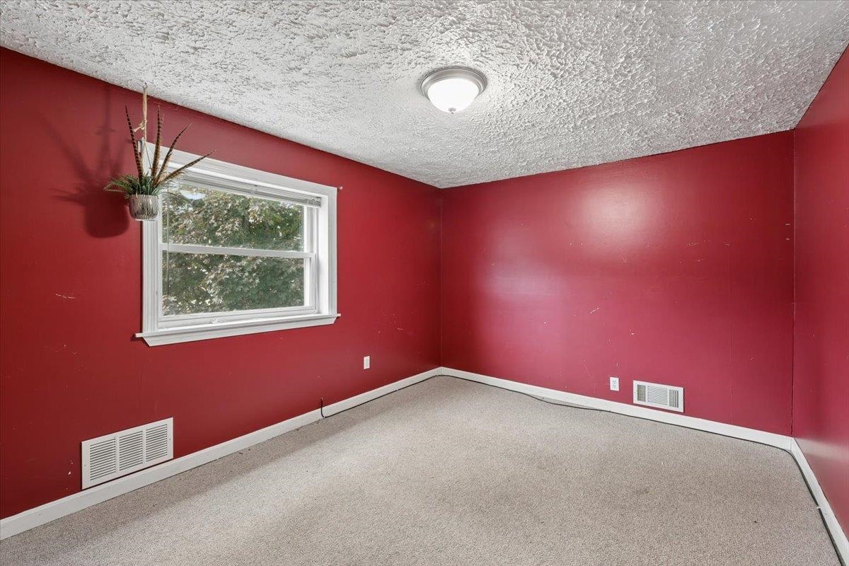 549 Lake Avenue Property Photo 28