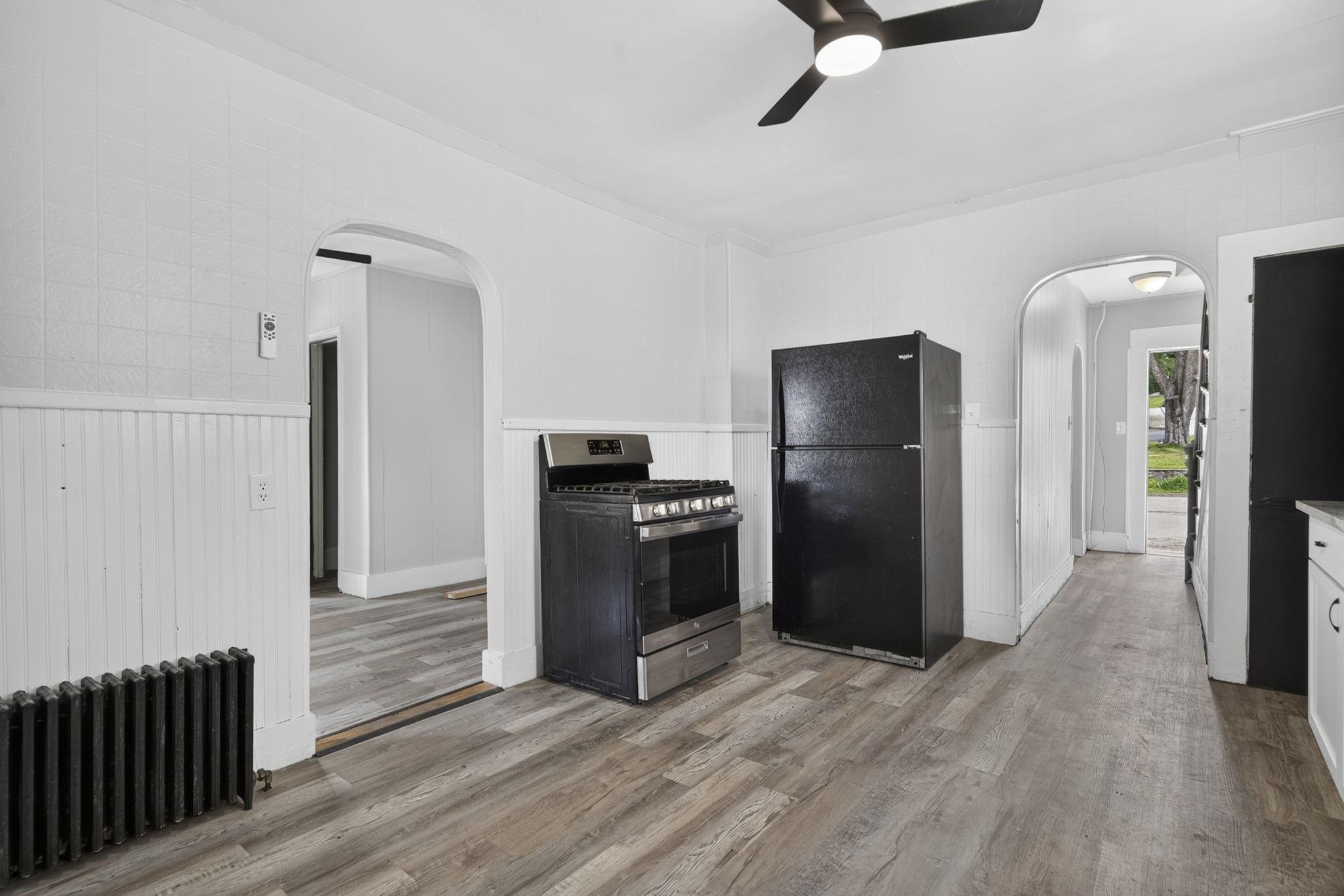 571 Amherst Street Property Photo 5