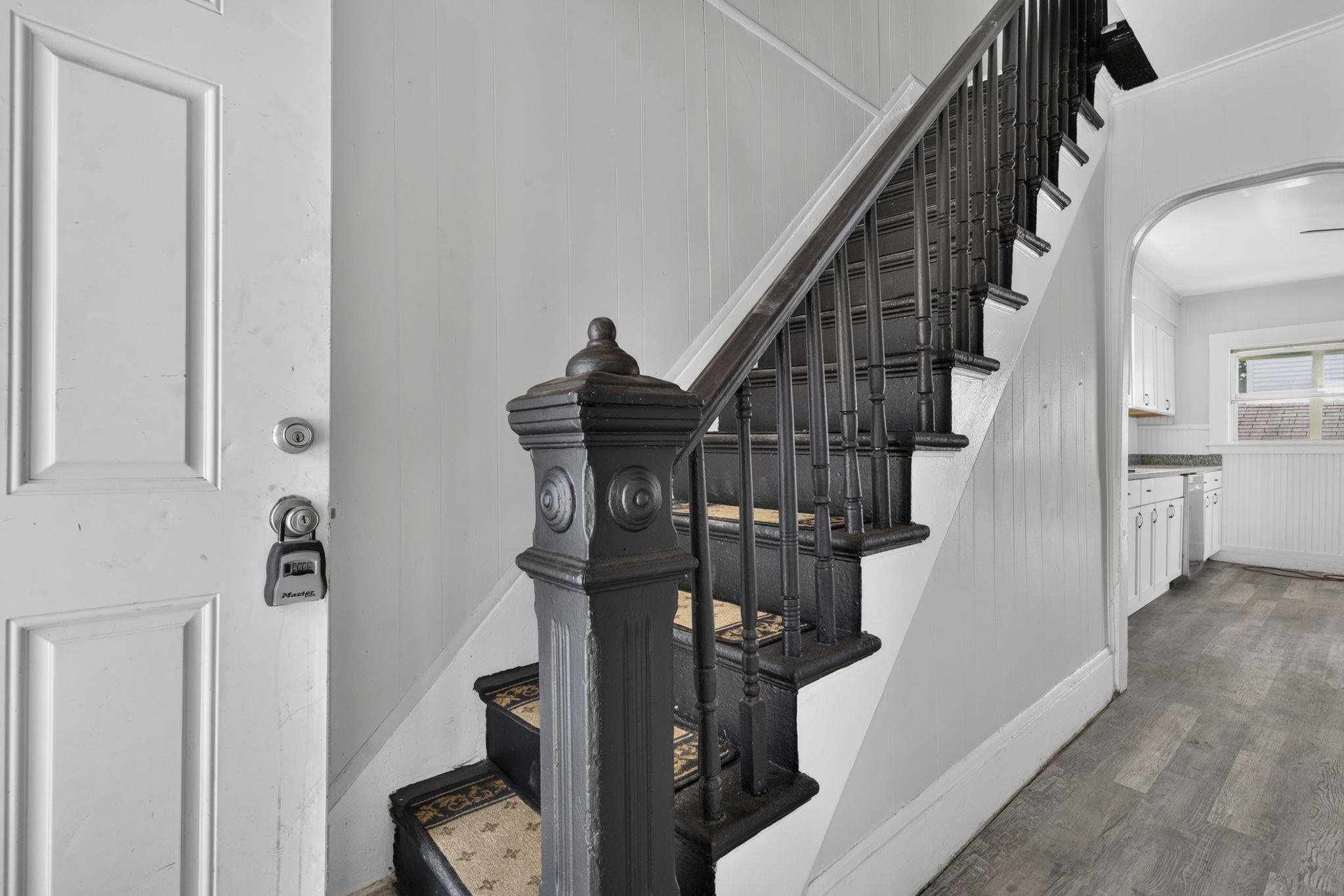 571 Amherst Street Property Photo 15