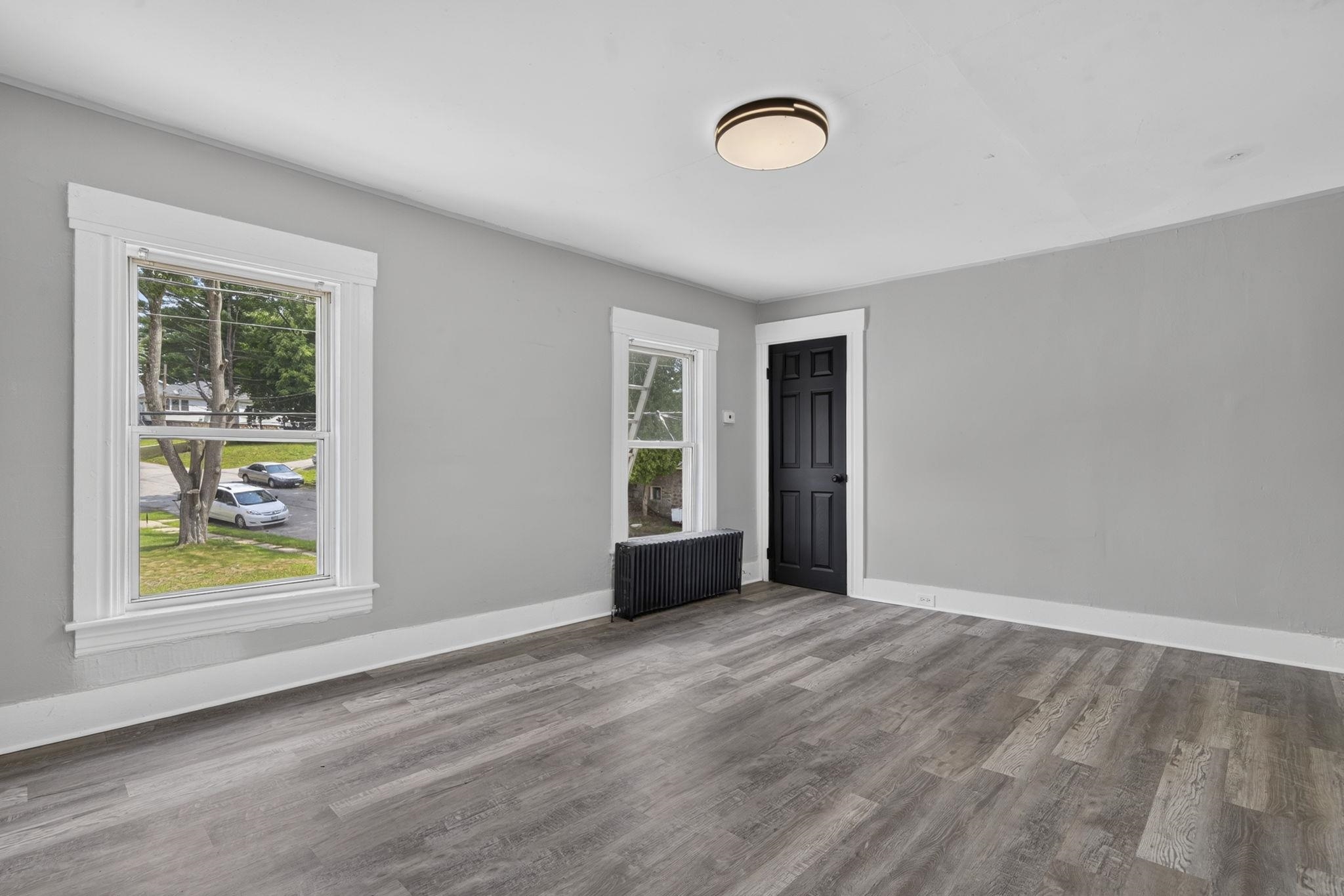 571 Amherst Street Property Photo 20