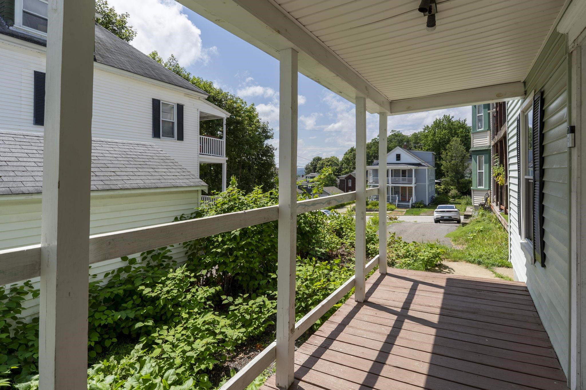 571 Amherst Street Property Photo 23