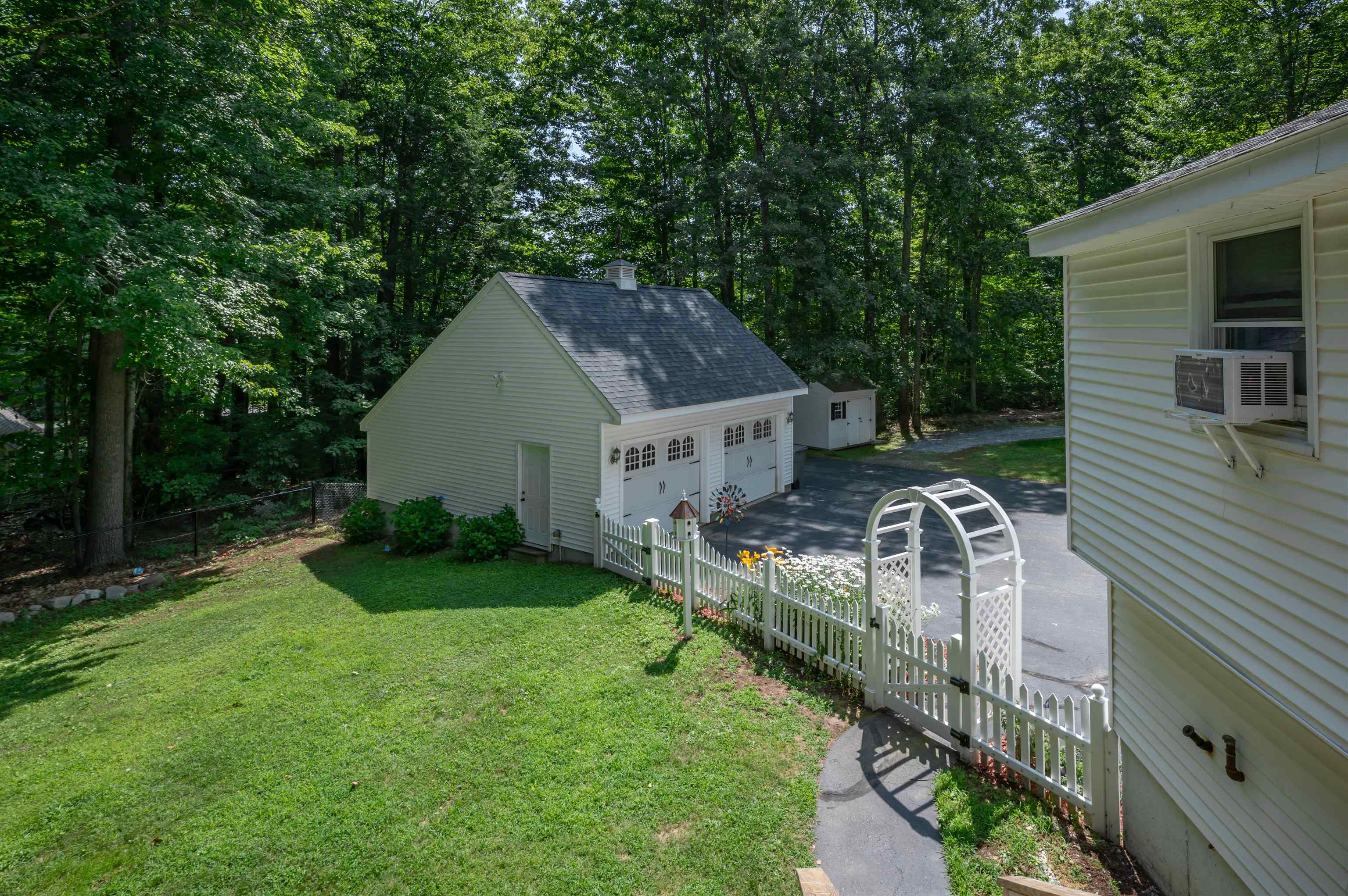 223 Baboosic Lake Road Property Photo 38