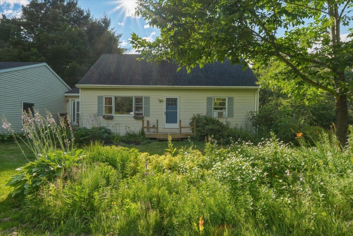 3477 Stage Road Property Photo 2