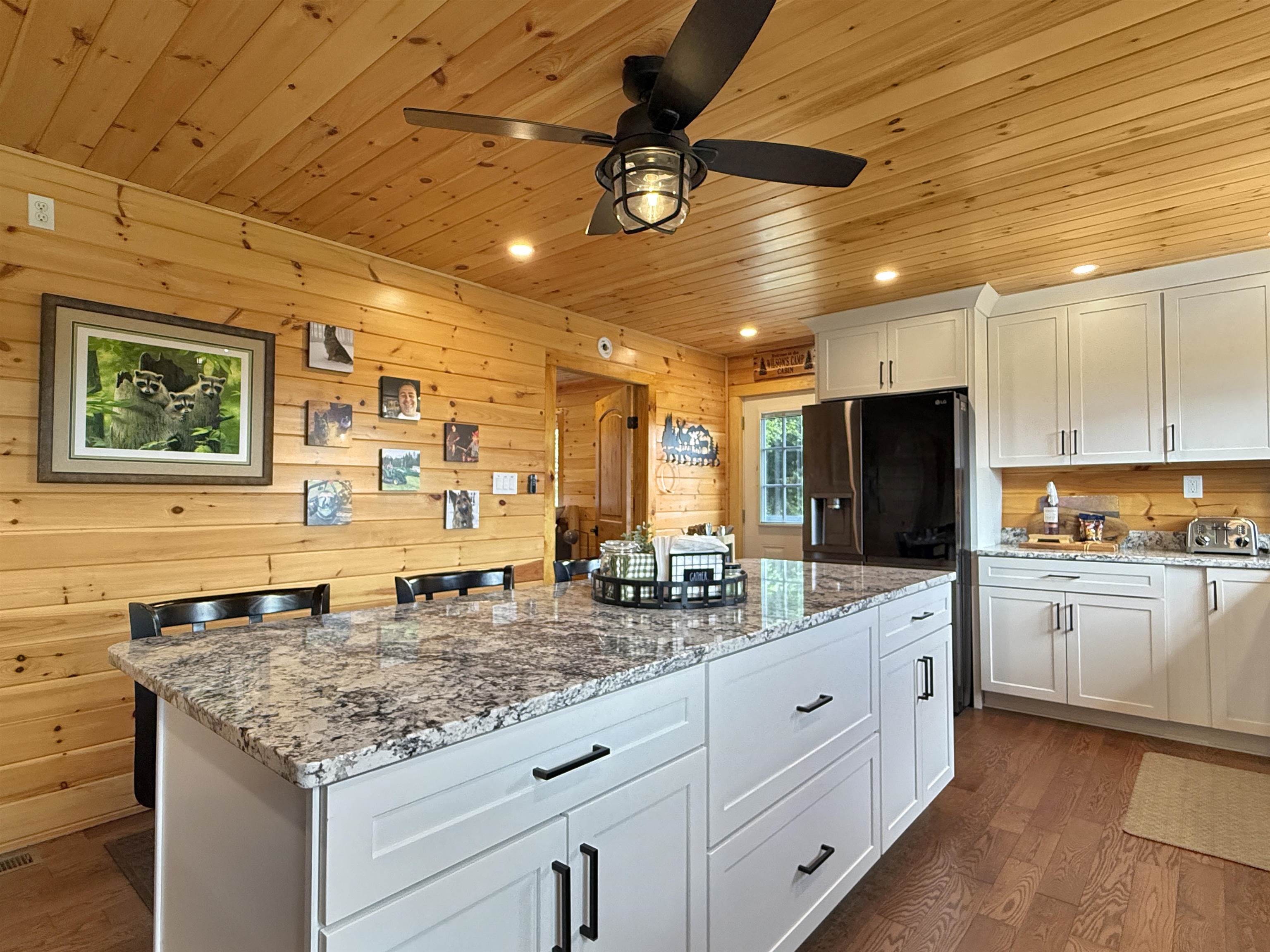428 E Colebrook Road Property Photo 12
