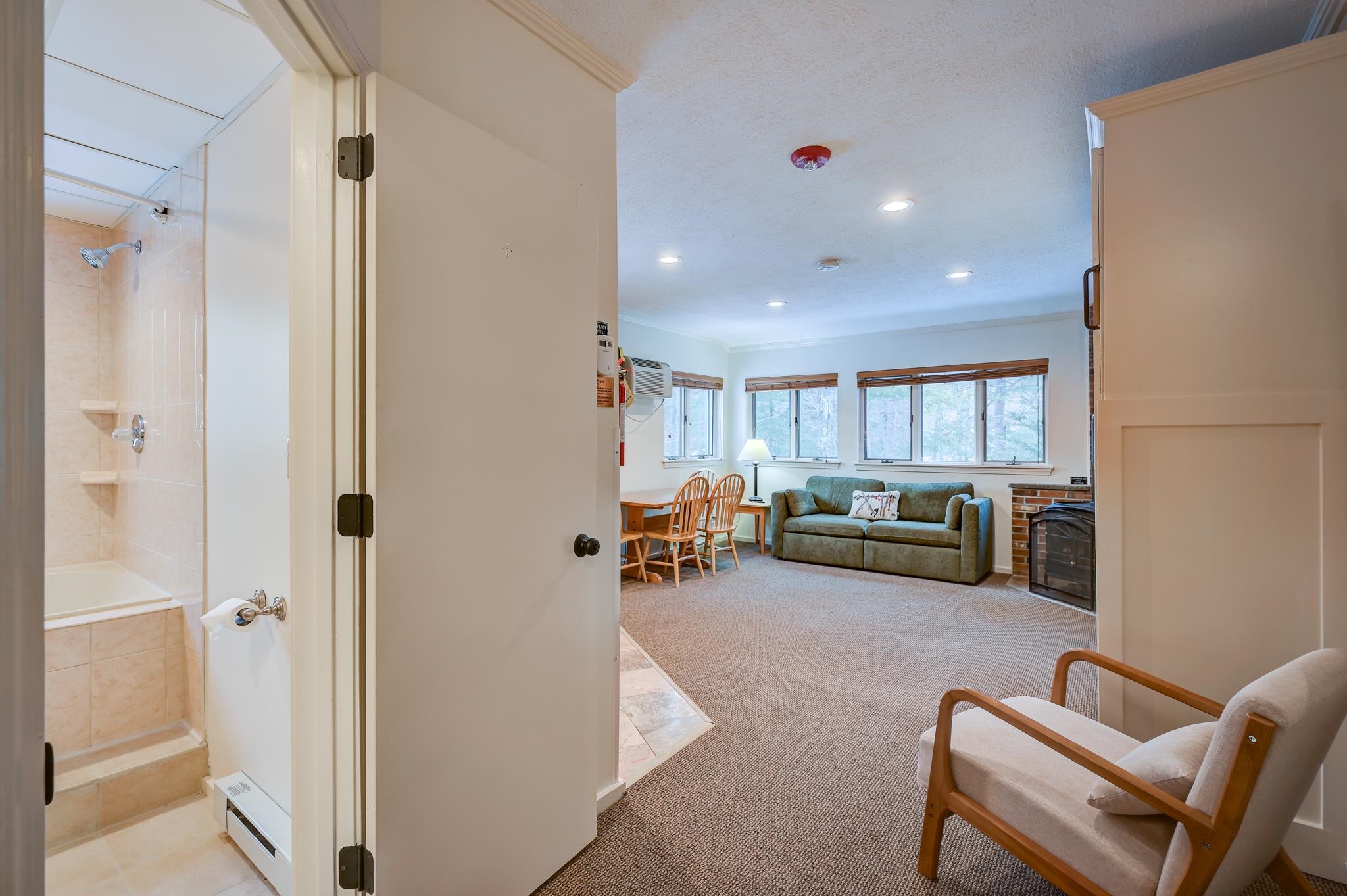 8t River Run Drive Property Photo 6