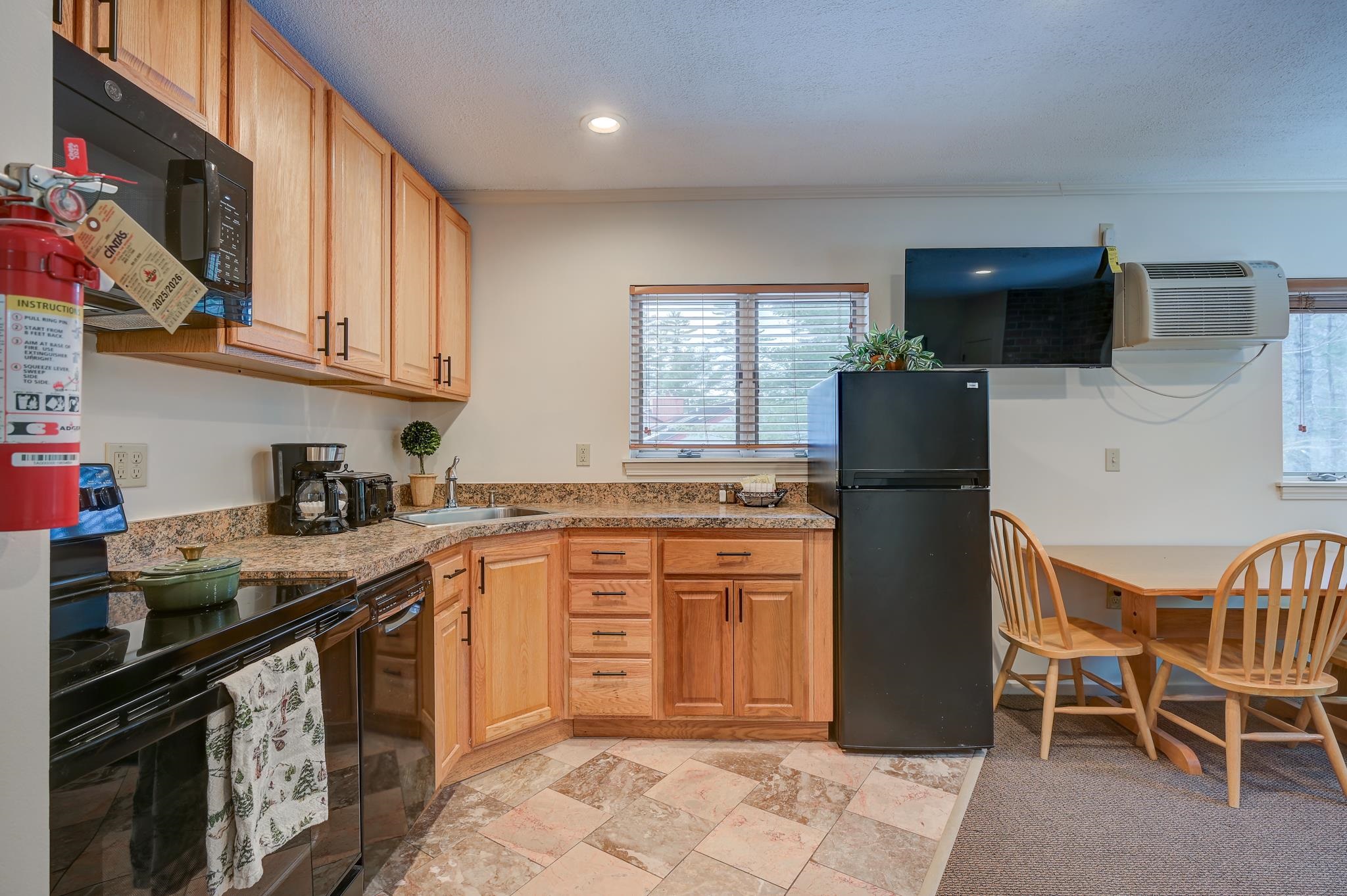 8t River Run Drive Property Photo 9