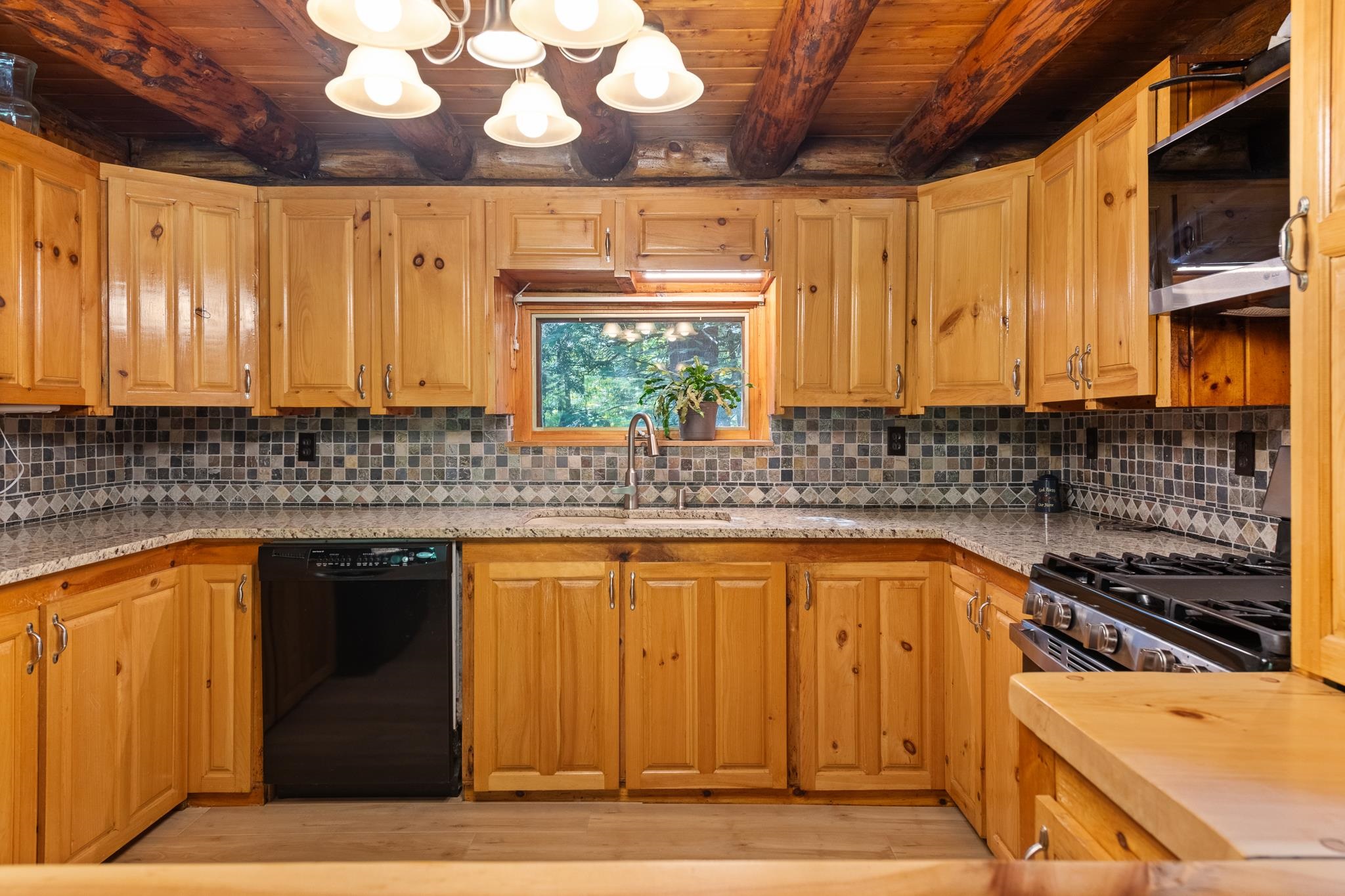 47 E Currier Hill Road Property Photo 18