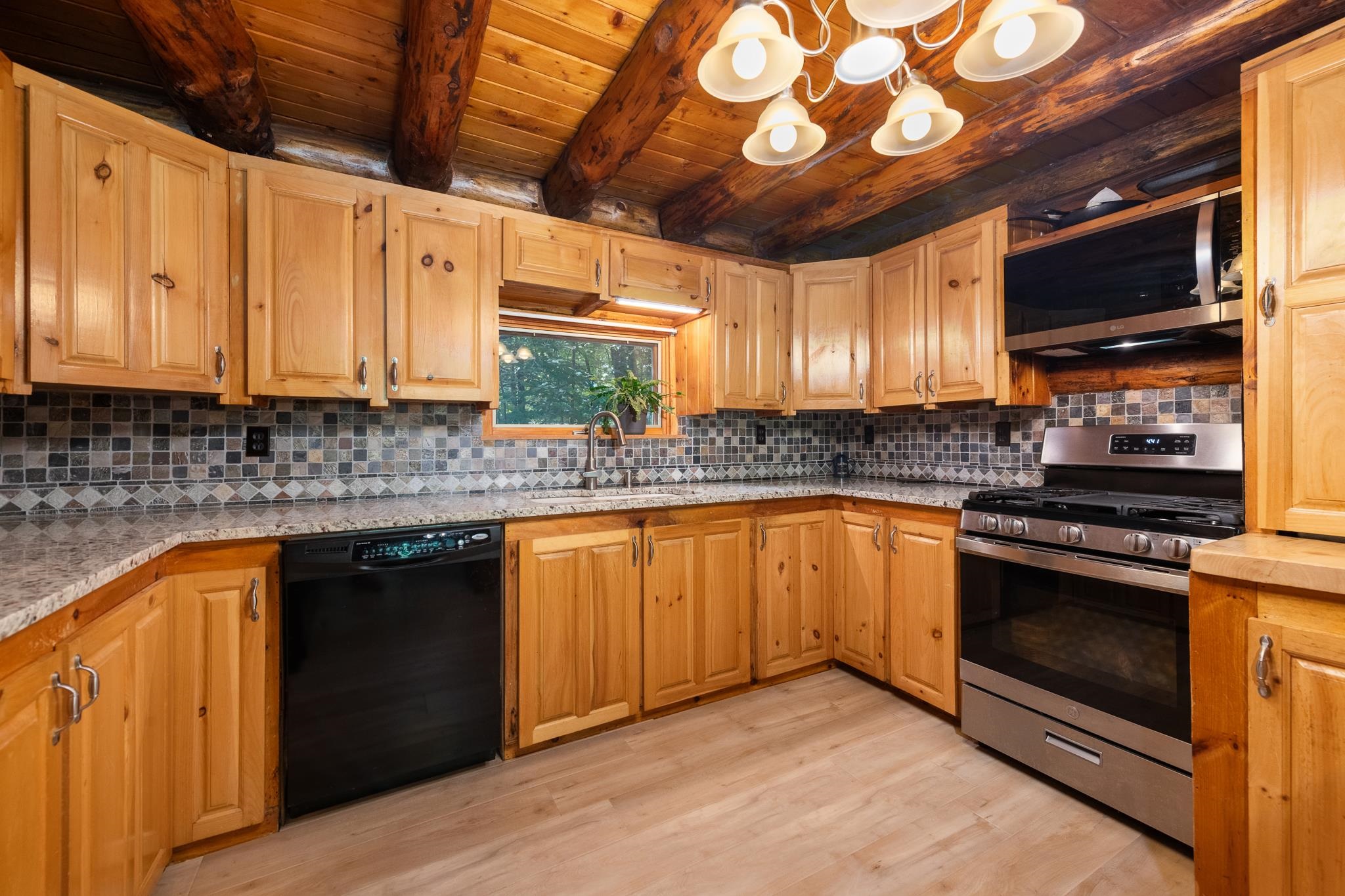 47 E Currier Hill Road Property Photo 20