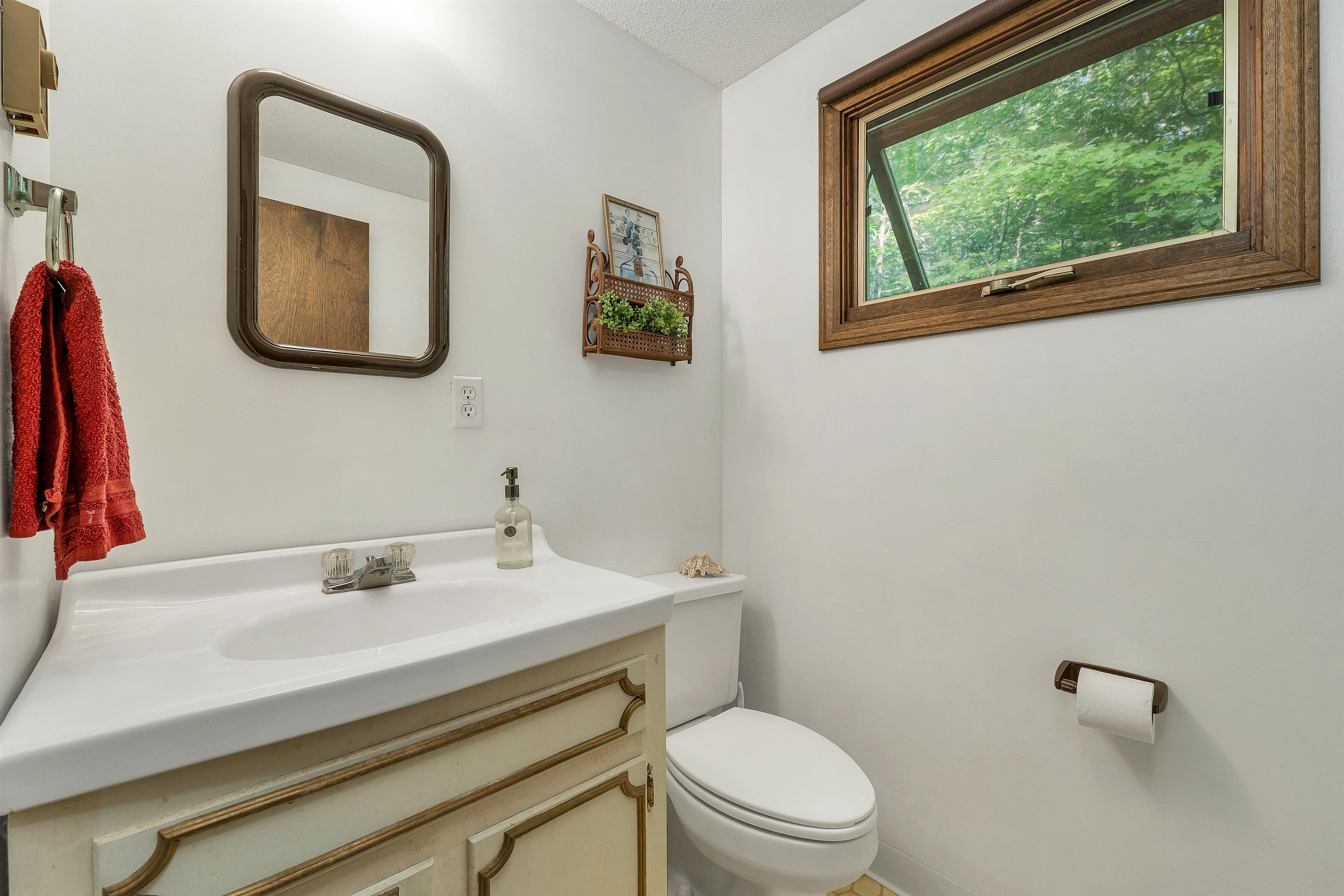 13 Valley Road Property Photo 13