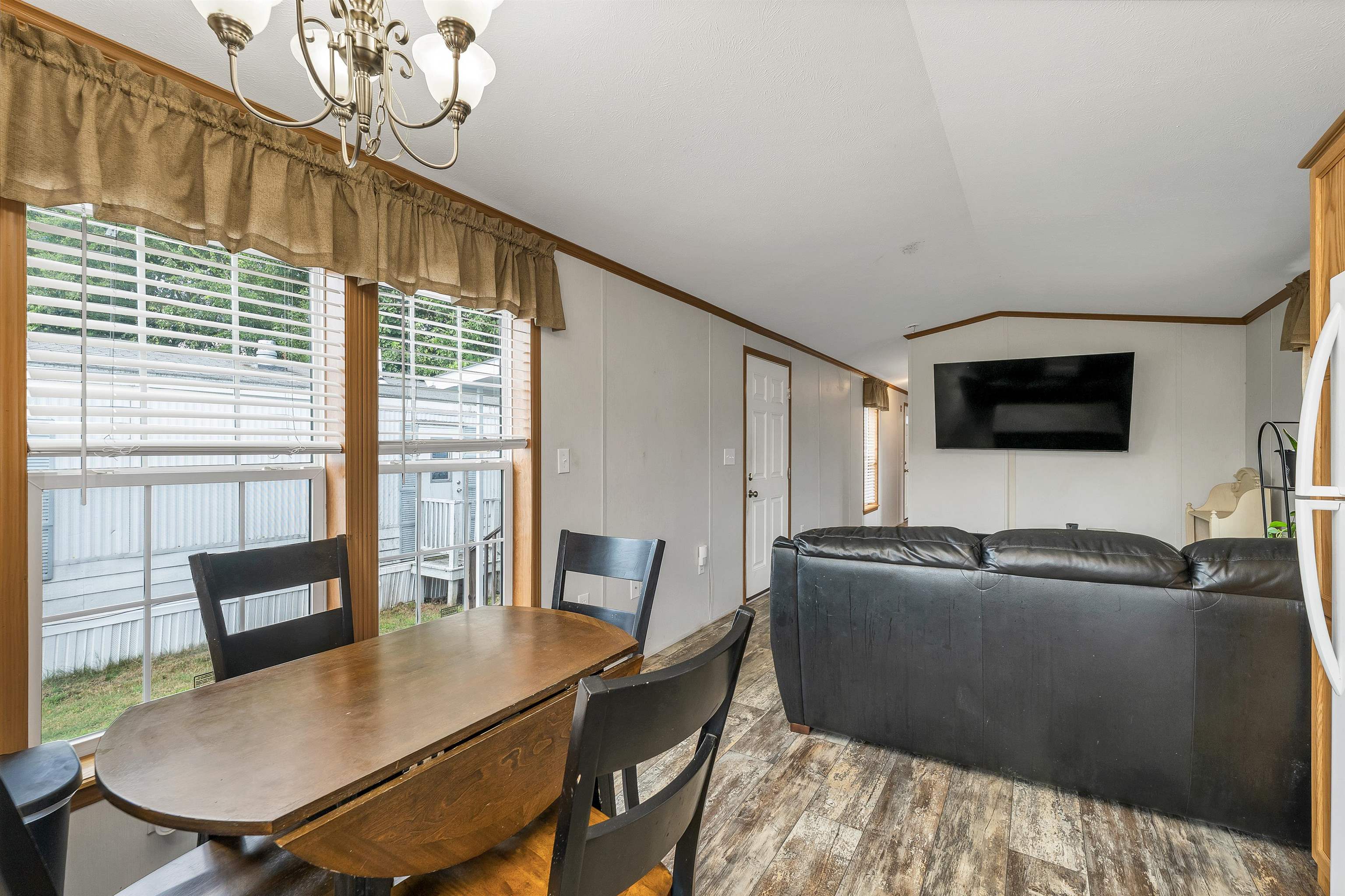 19 Brookwood Drive Property Photo 8