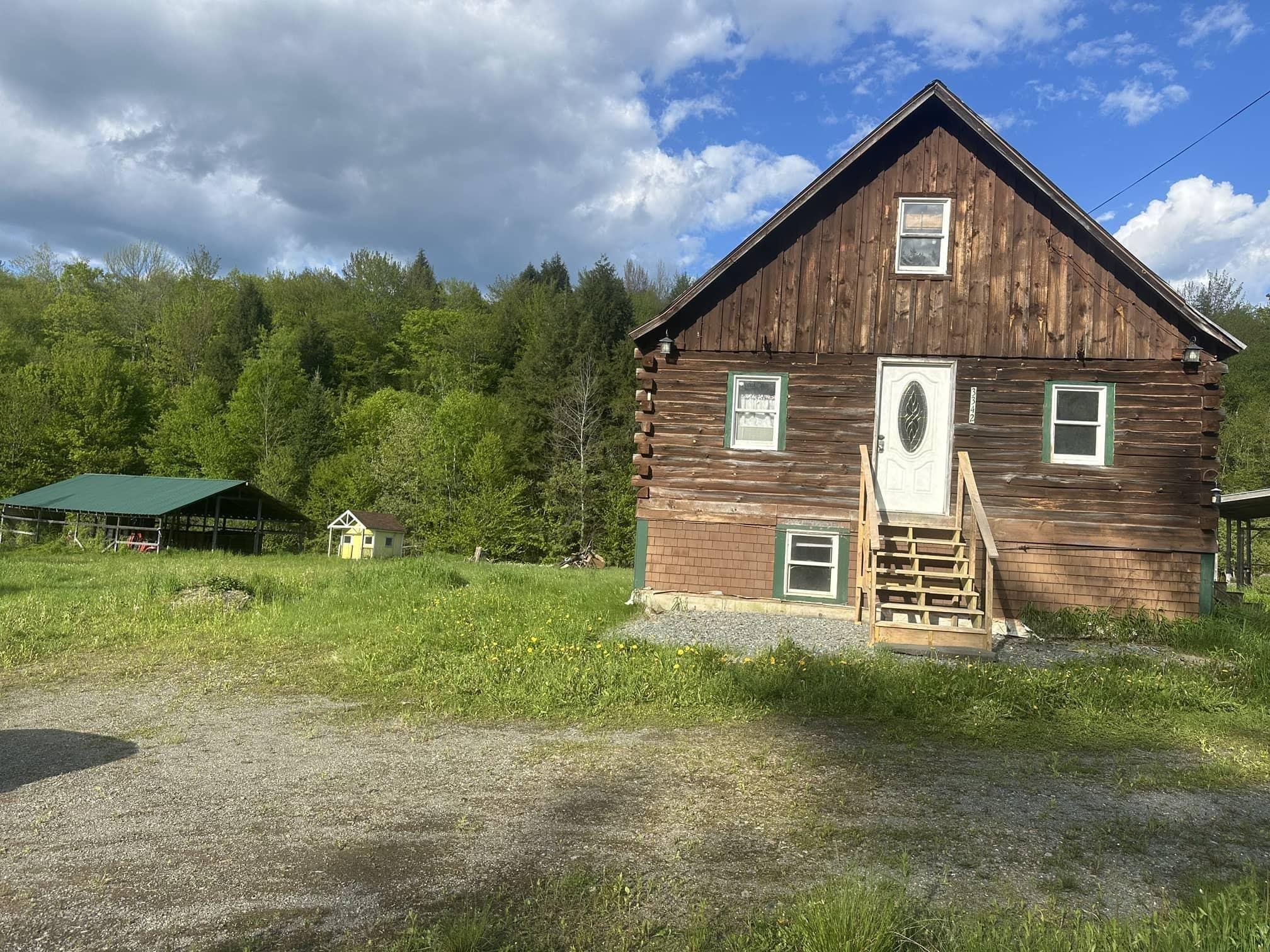 3342 East Hill Road Property Photo 2