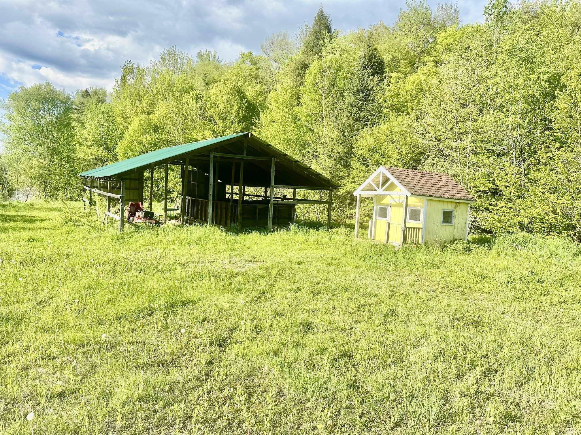 3342 East Hill Road Property Photo 4