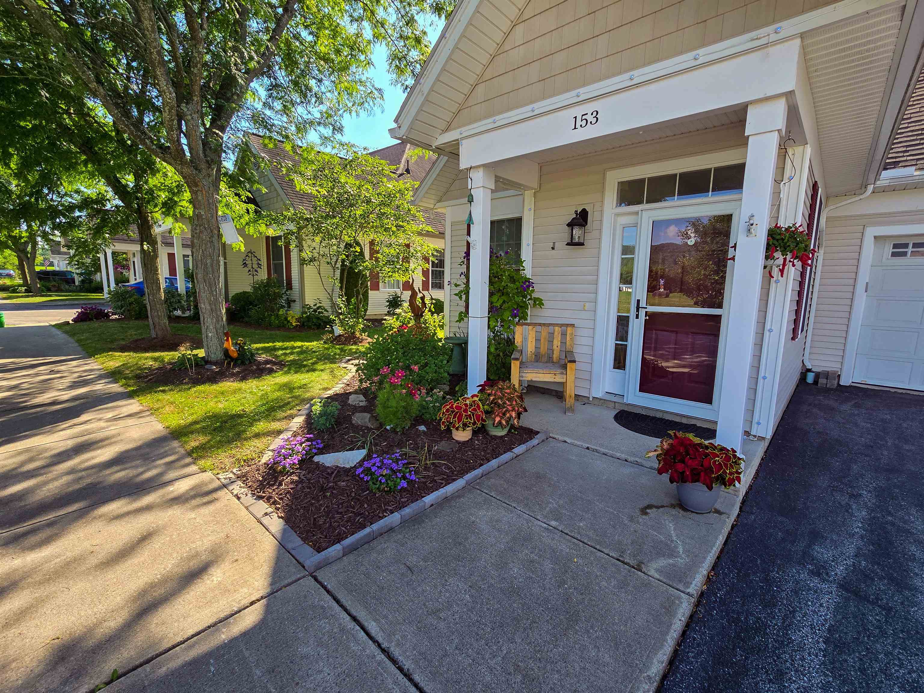 153 Garden Circle Property Photo 37