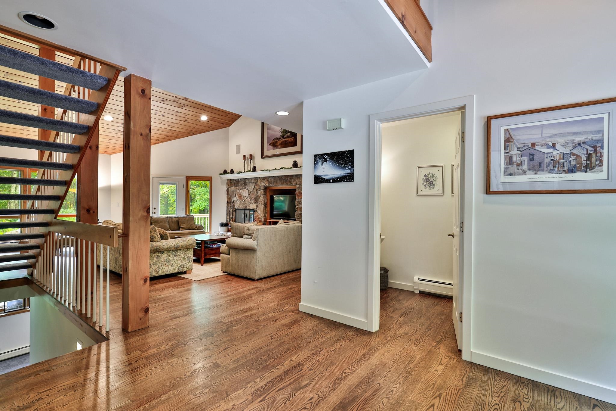 58 Knoll Drive Property Photo 6