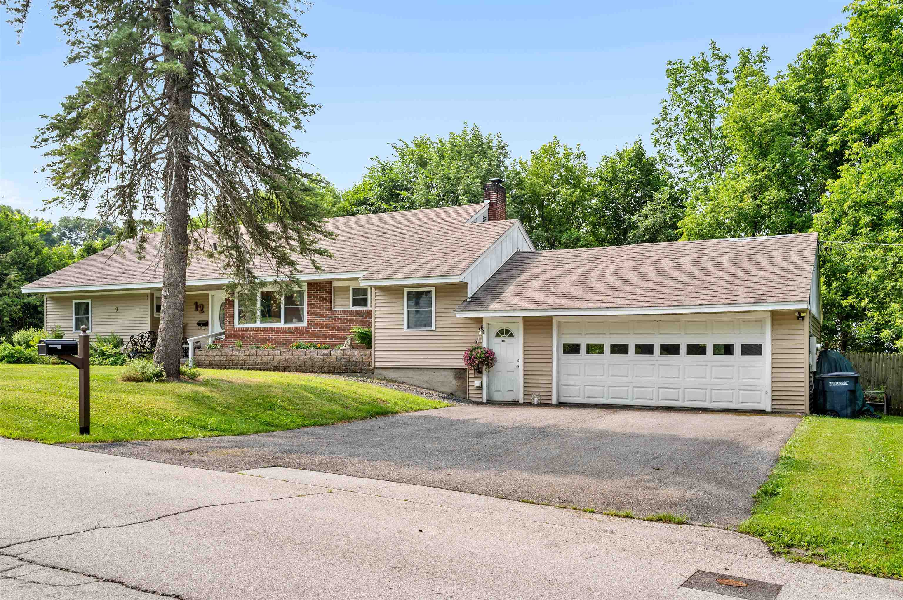 12 Veeder Avenue Property Photo 52
