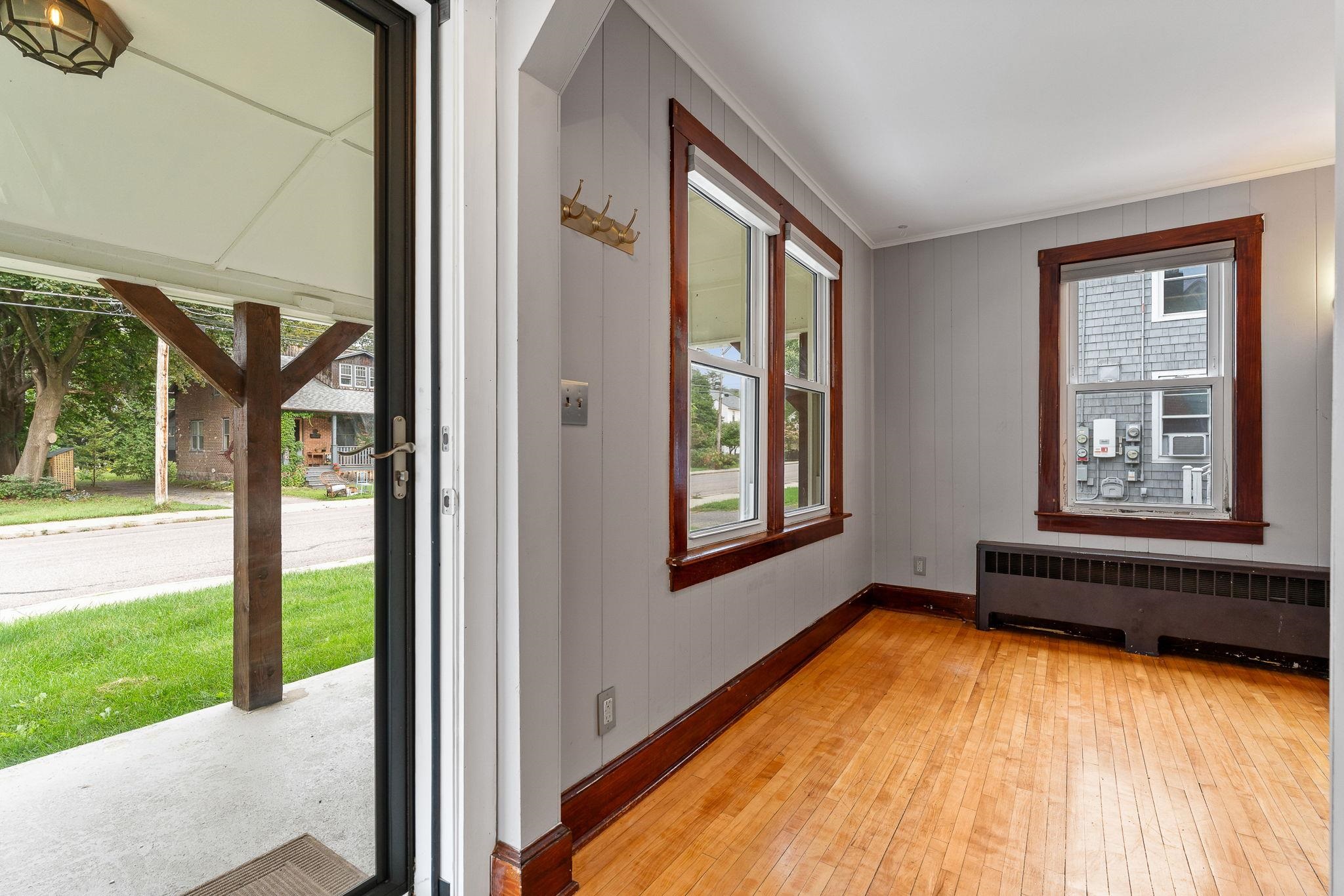 141 North Street Property Photo 9