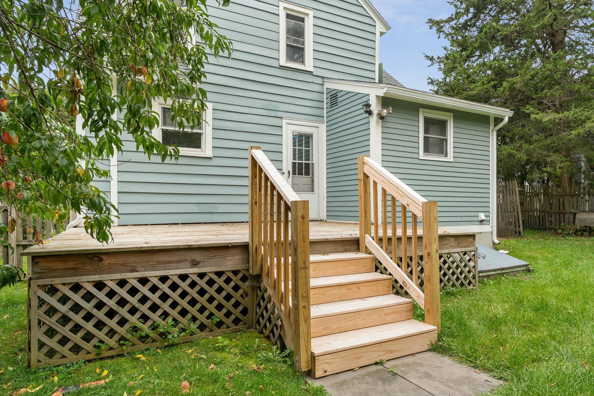 141 North Street Property Photo 44