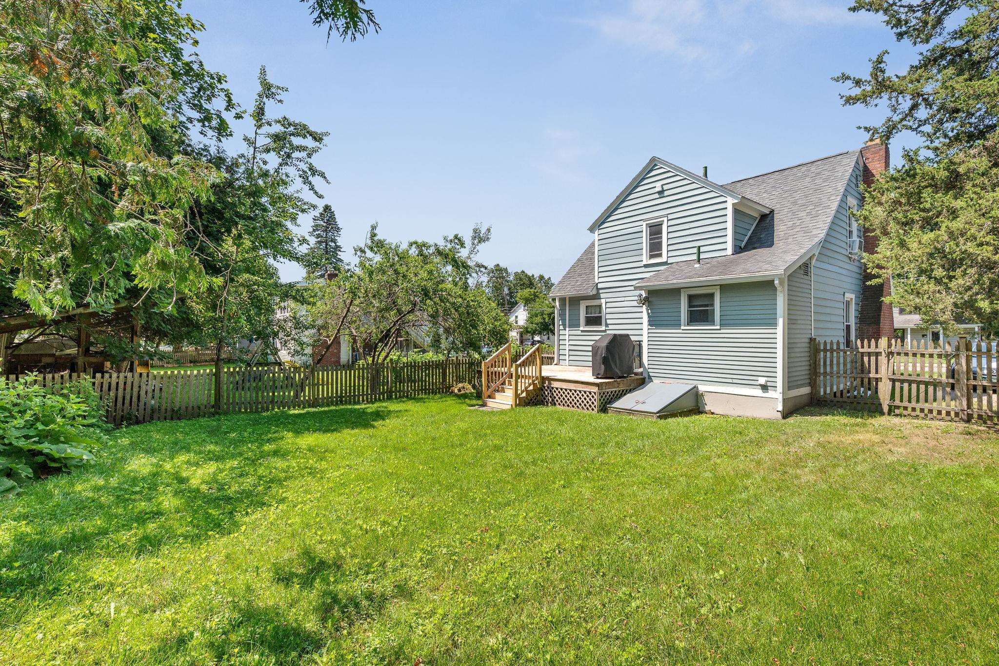 141 North Street Property Photo 49