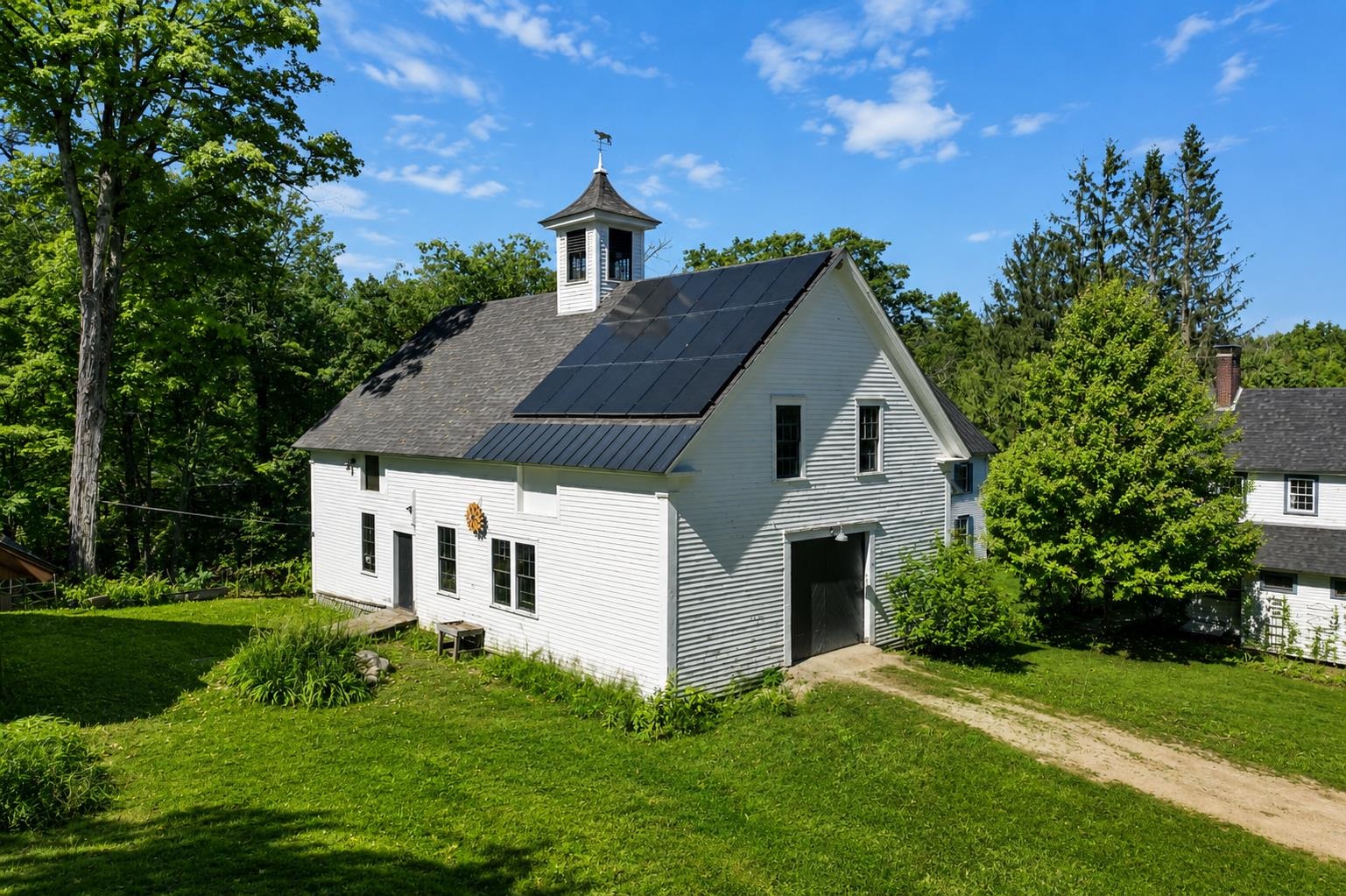 10 Mountain Road Property Photo 2