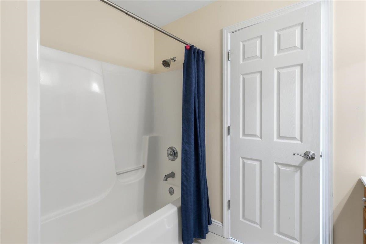 192 South Pointe Drive Property Photo 29