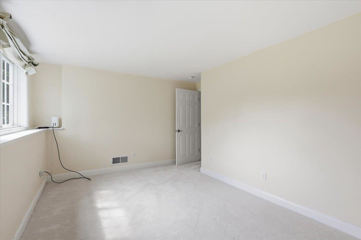 192 South Pointe Drive Property Photo 36