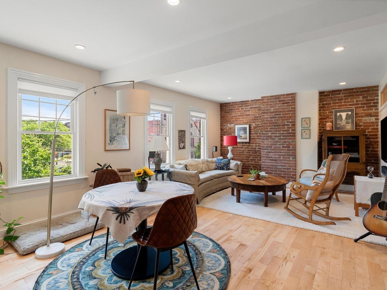 274 College Street Property Photo 17