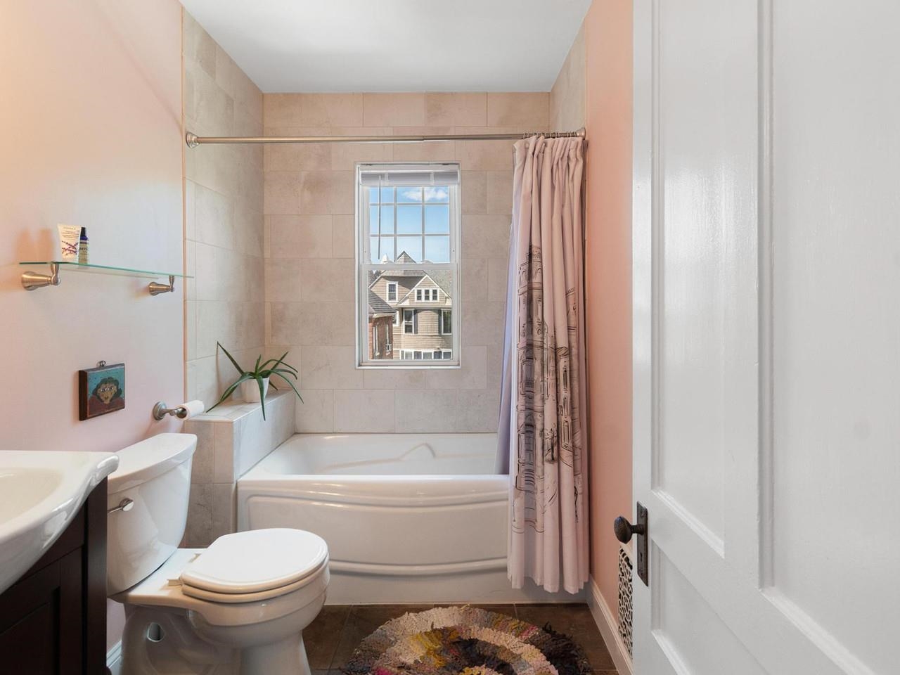 274 College Street Property Photo 28