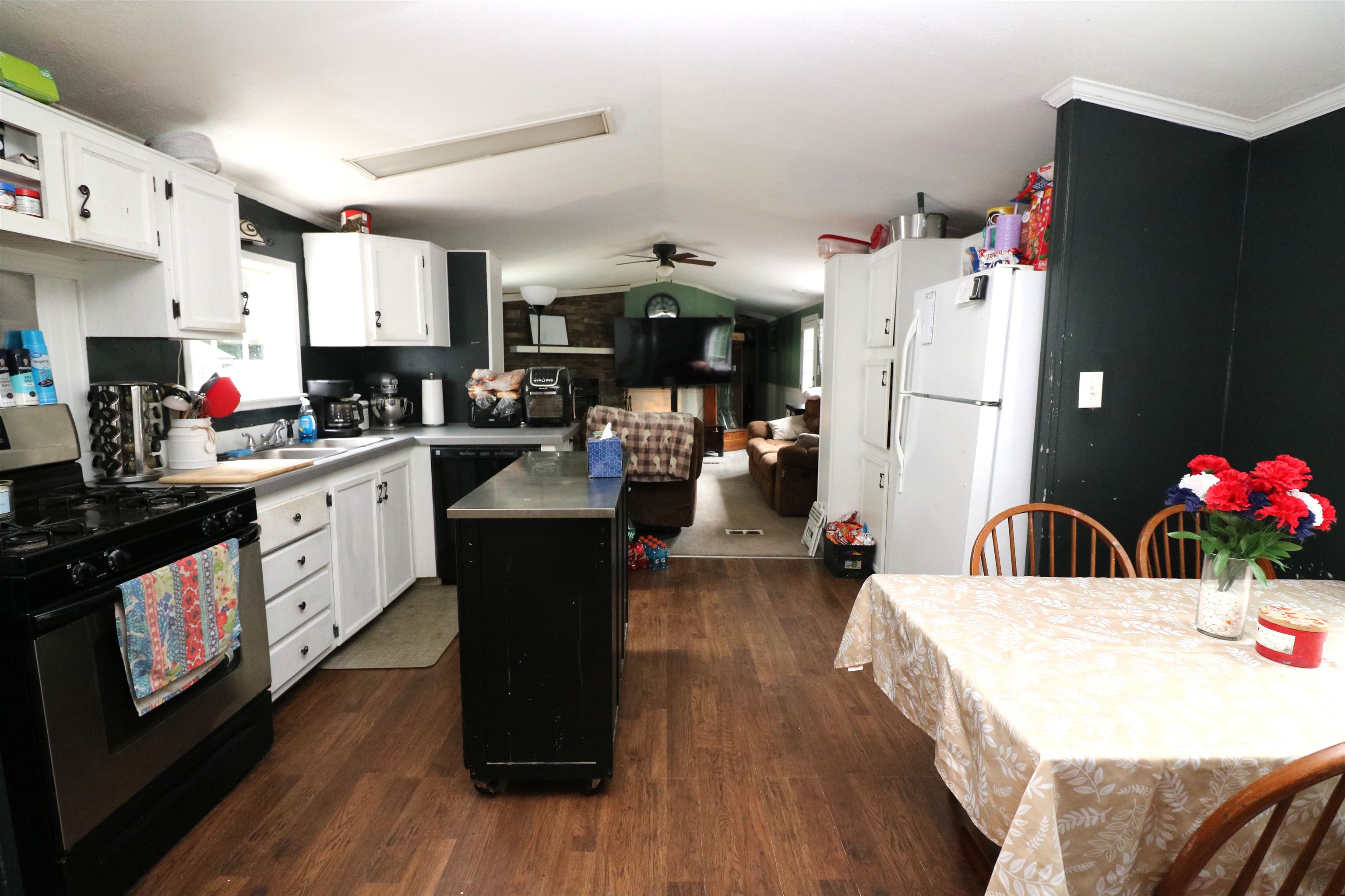 677 Rabbit Hollow Road Property Photo 3
