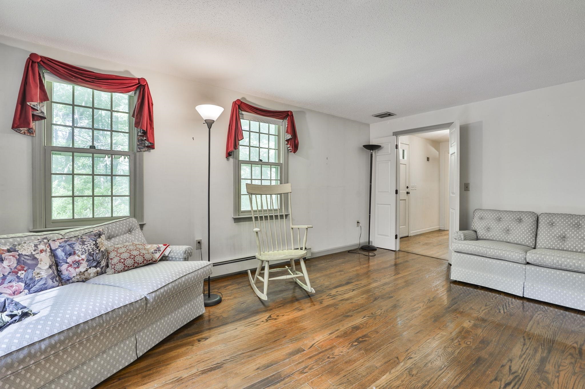 56 Buttonwood Drive Property Photo 15