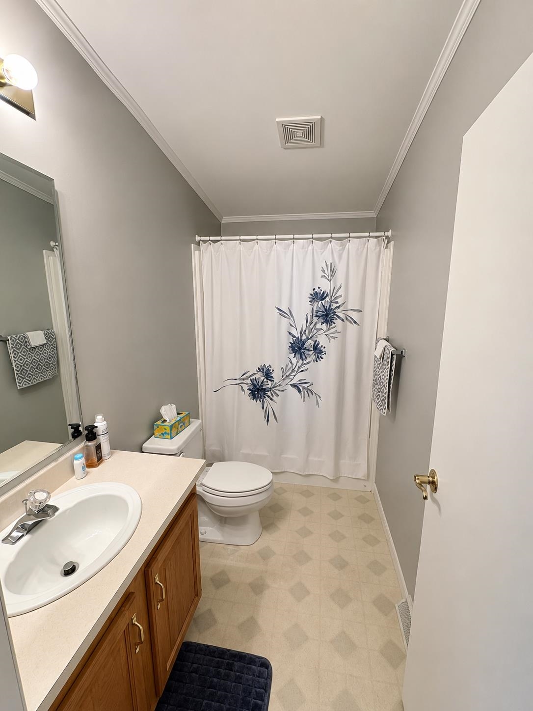 637 Benton Drive Property Photo 2