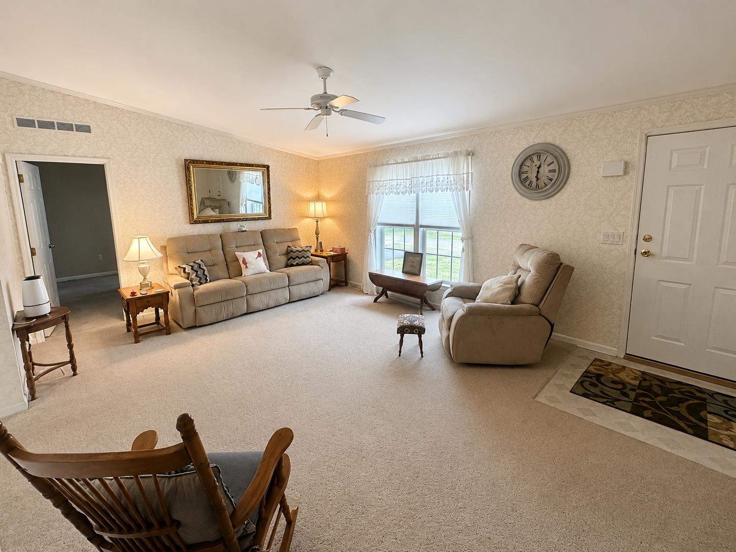 637 Benton Drive Property Photo 13