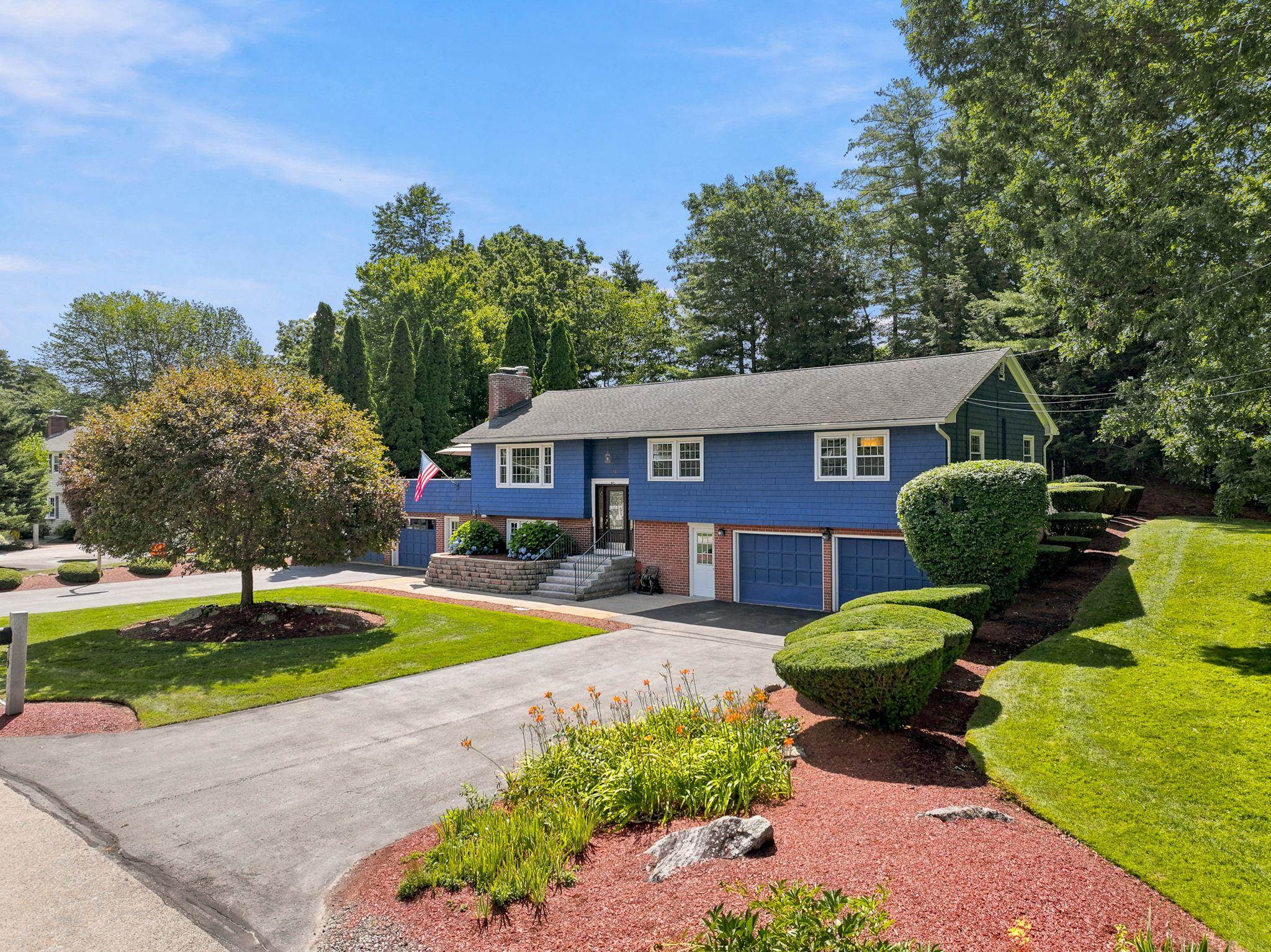 12 Deerhaven Drive Property Photo 1