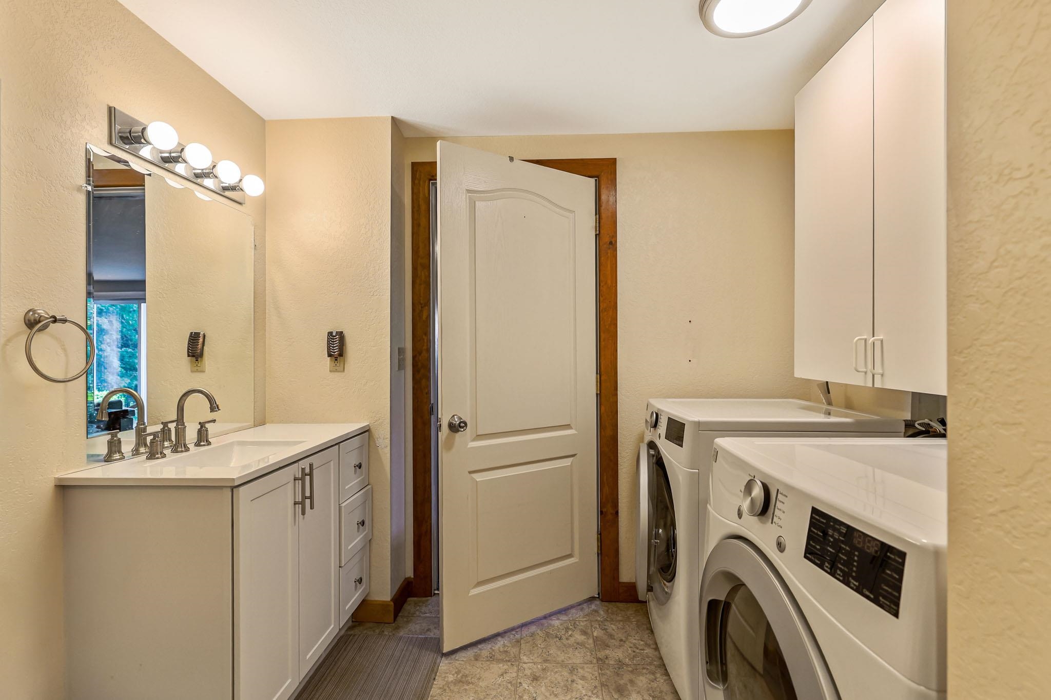 159 Brookes Street Property Photo 49