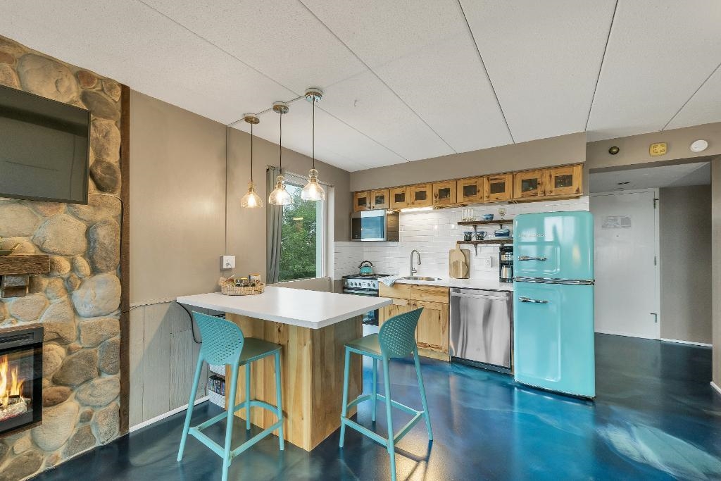 375 Endicott Street N Property Photo 6