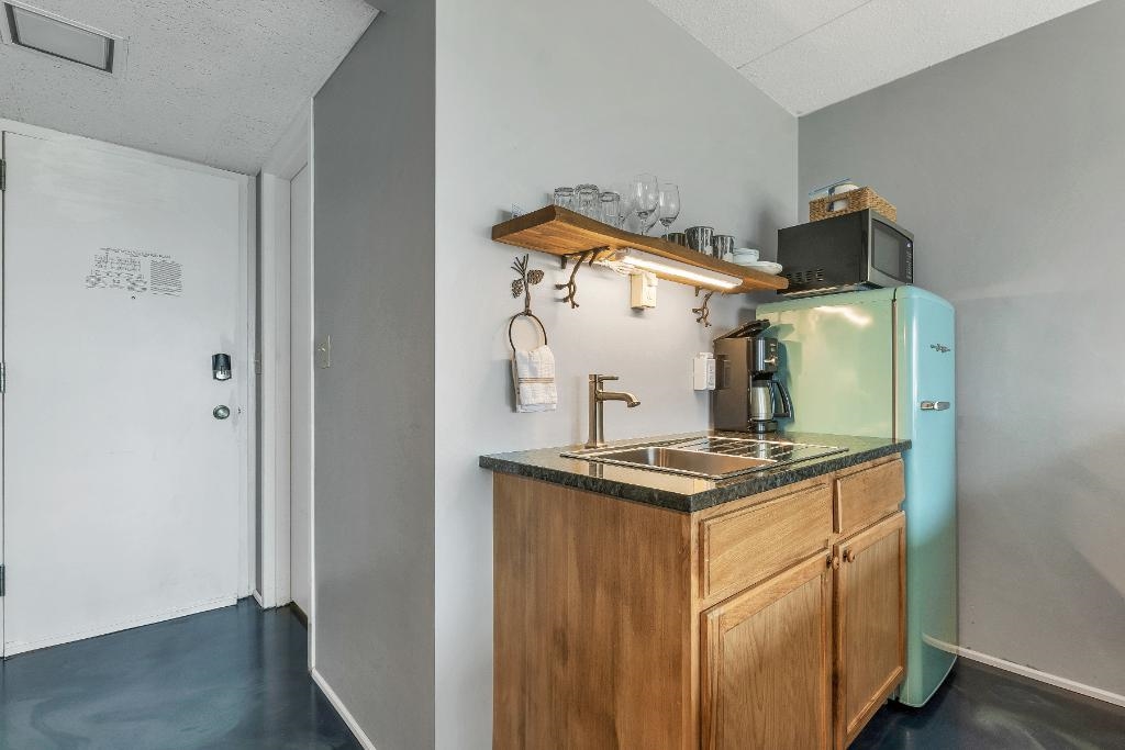 375 Endicott Street N Property Photo 12
