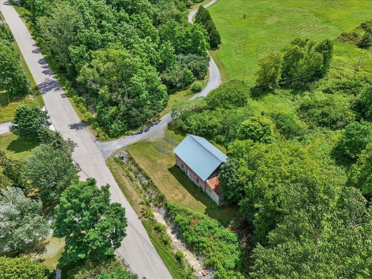 518 Dakin Road Property Photo 13