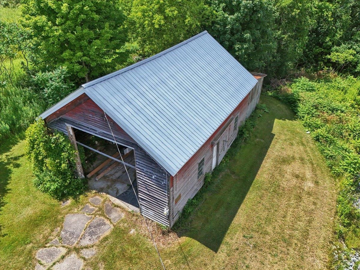 518 Dakin Road Property Photo 15
