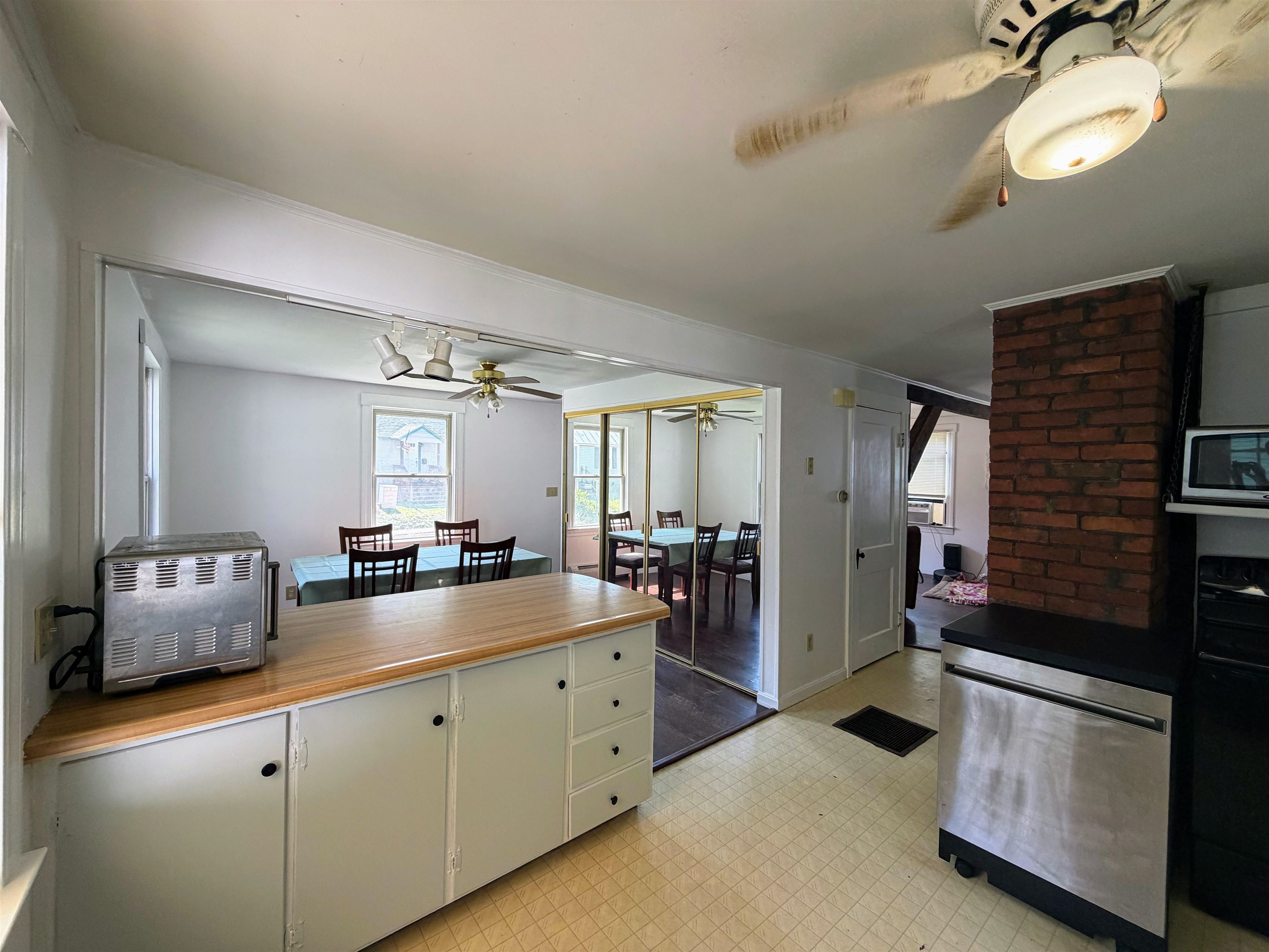 112 Merrill Street Property Photo 4