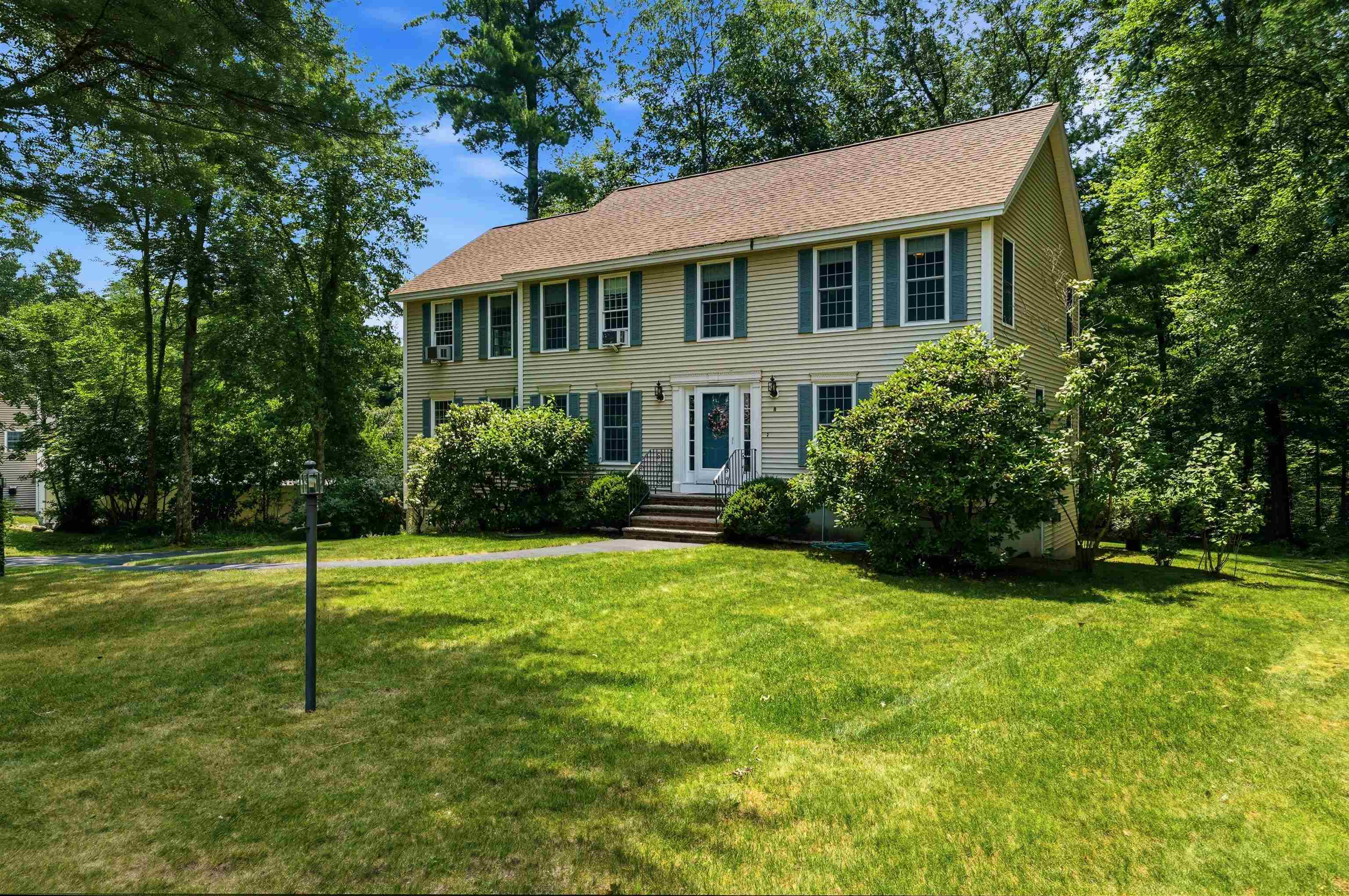 8 Wesley Lane Property Photo 1