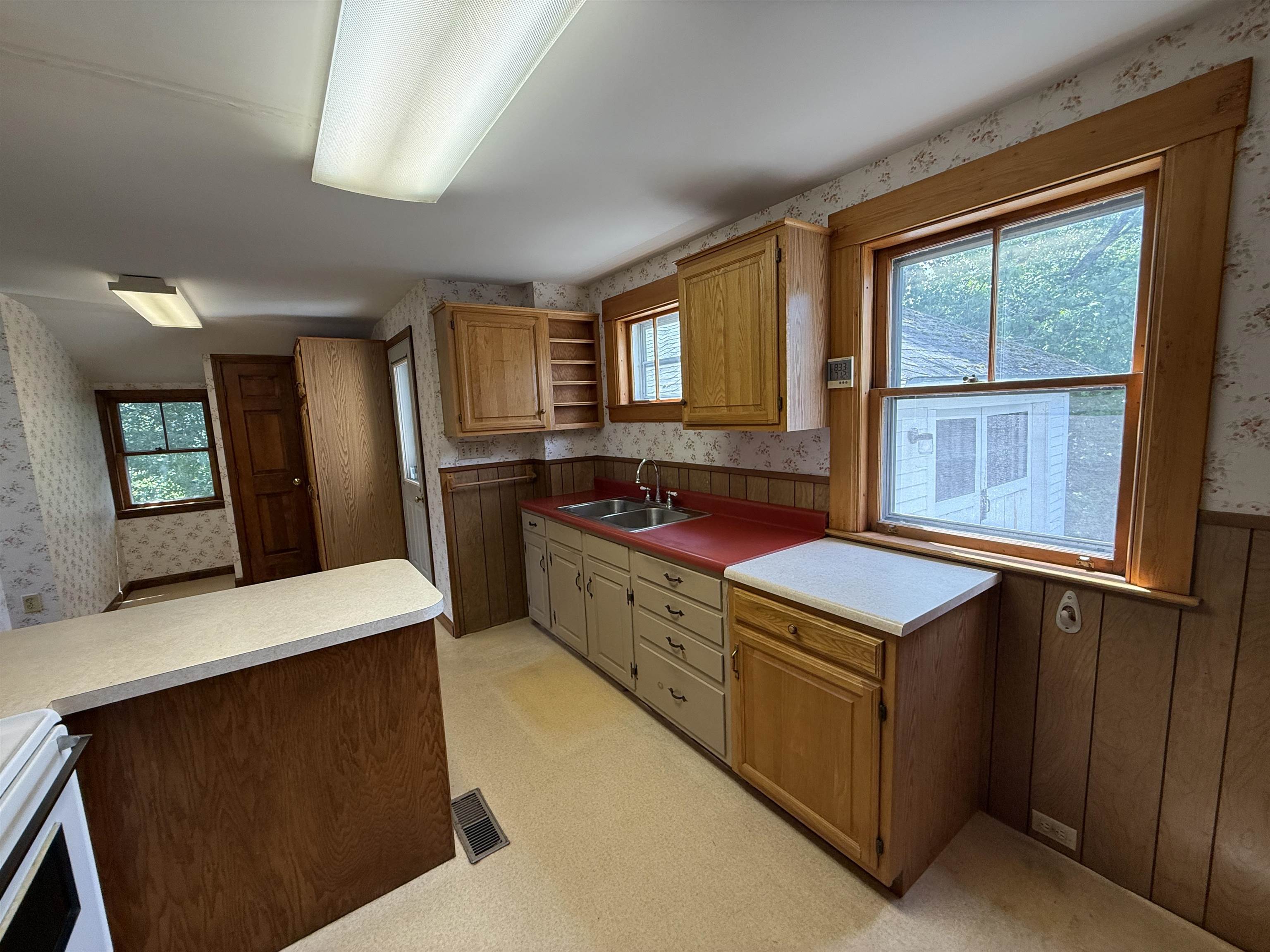 325 Us Route 2b Property Photo 14