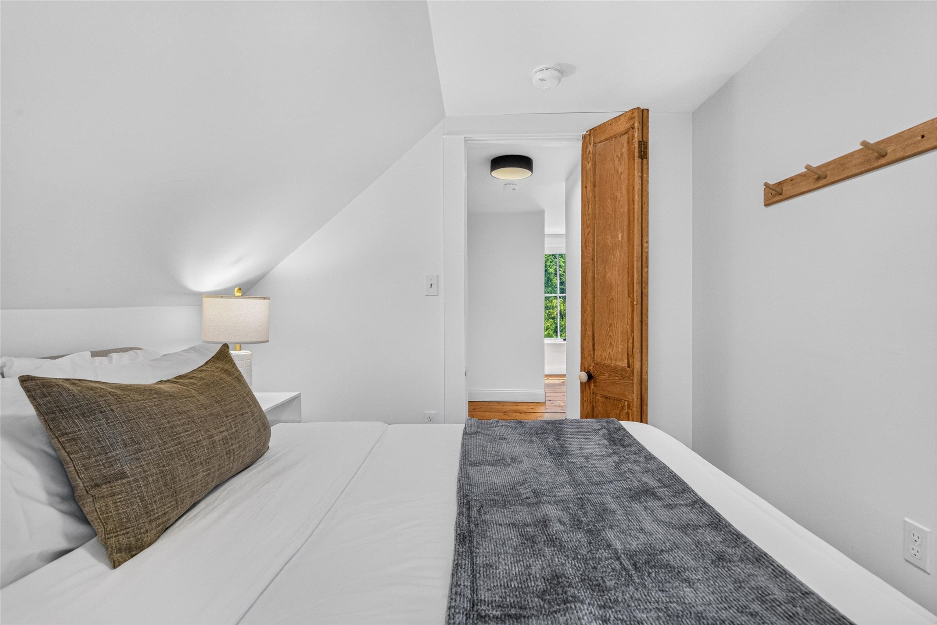 494-498 Goodaleville Road Property Photo 23
