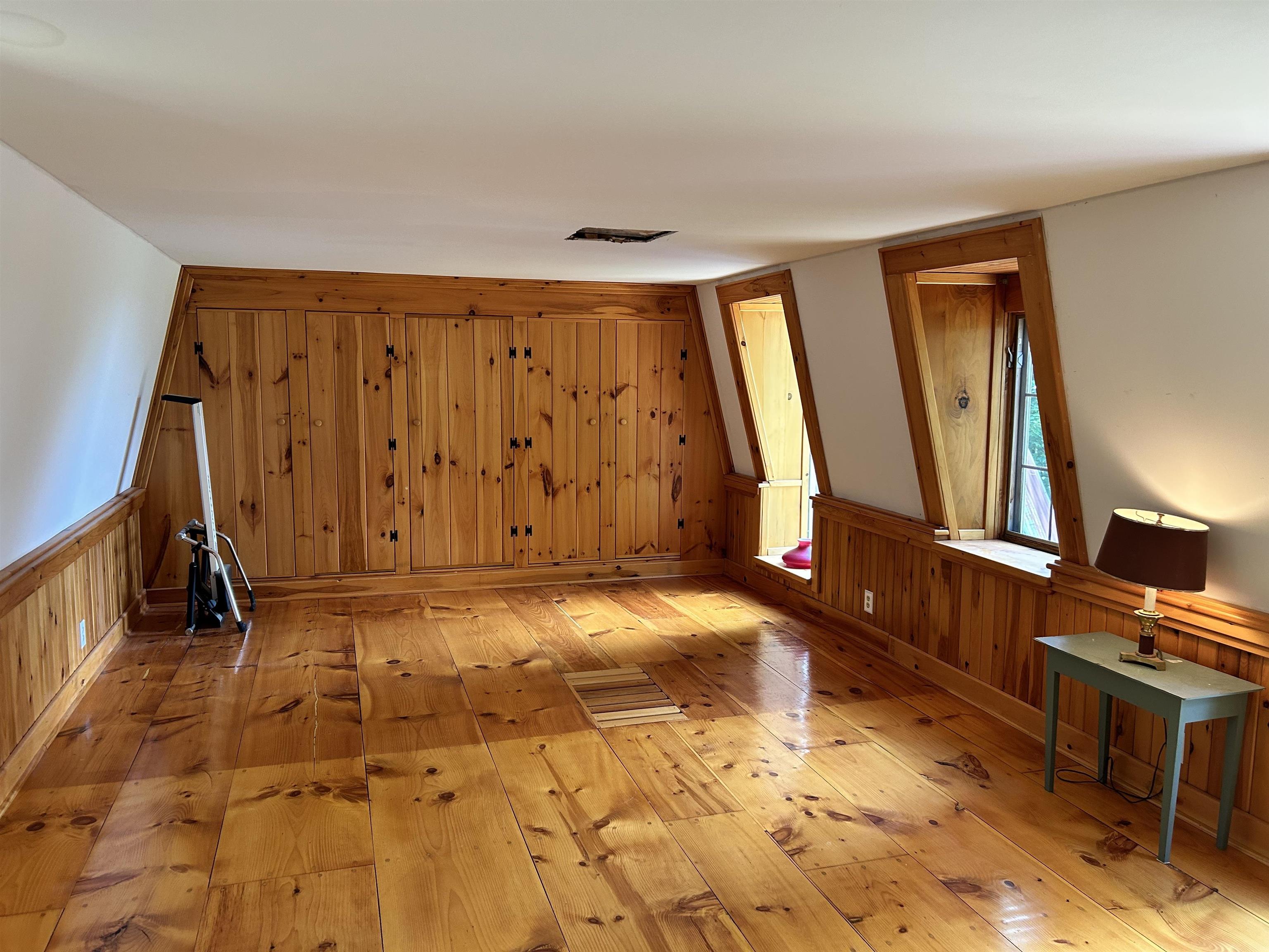 1301 Bayley-hazen Road Property Photo 6