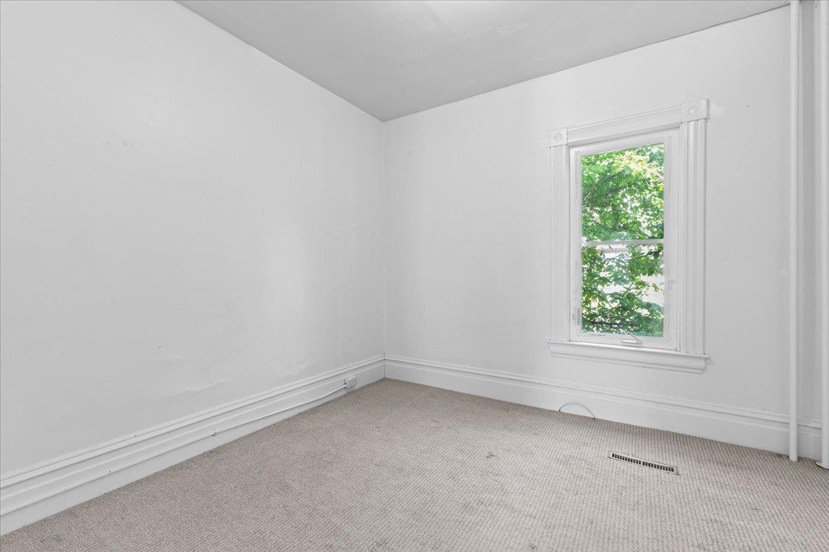 21 Hyde Street Property Photo 15
