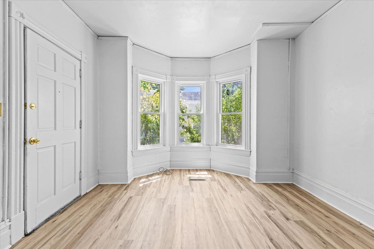 21 Hyde Street Property Photo 26