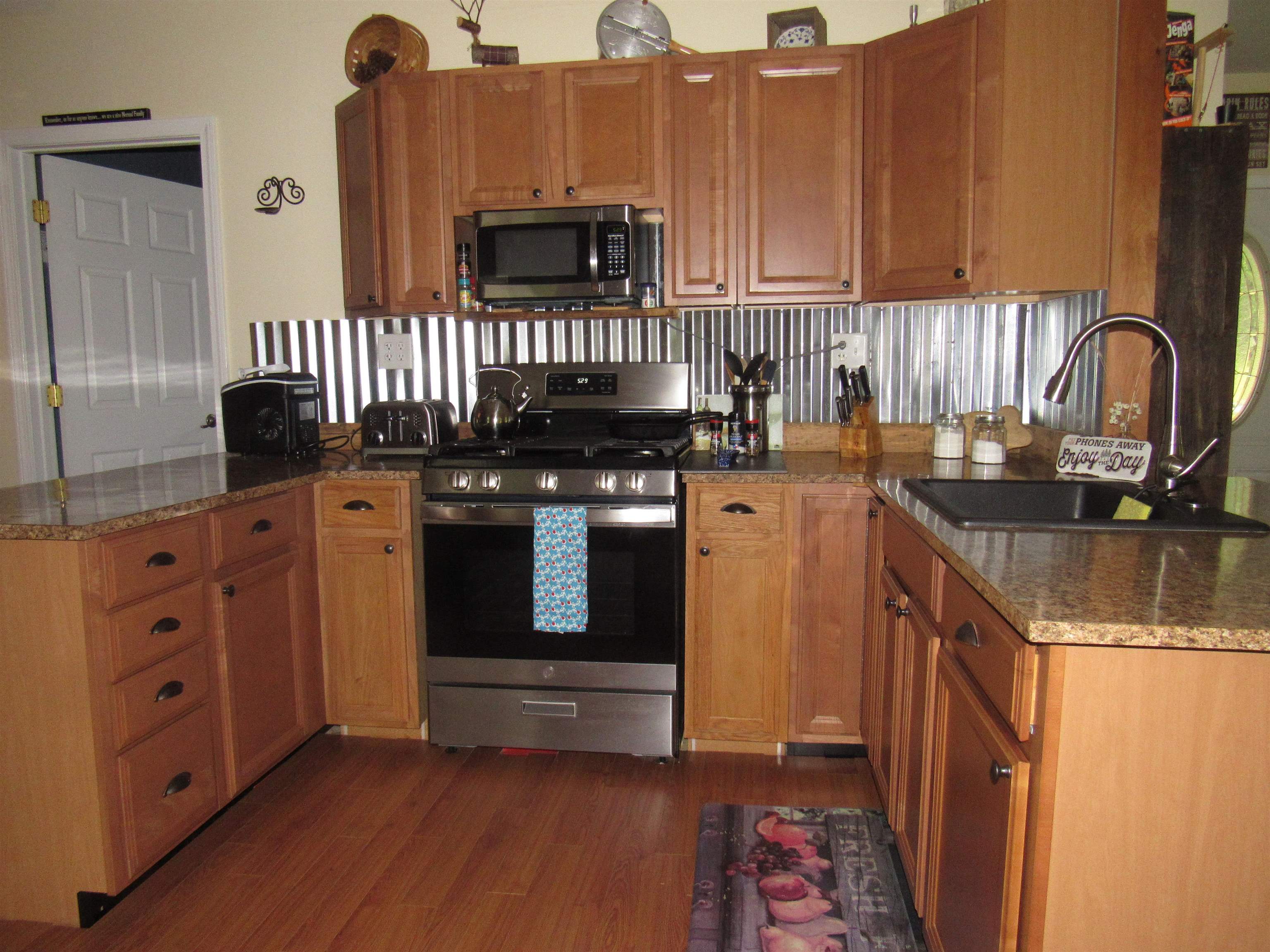 21 Maple Hill Road Property Photo 17